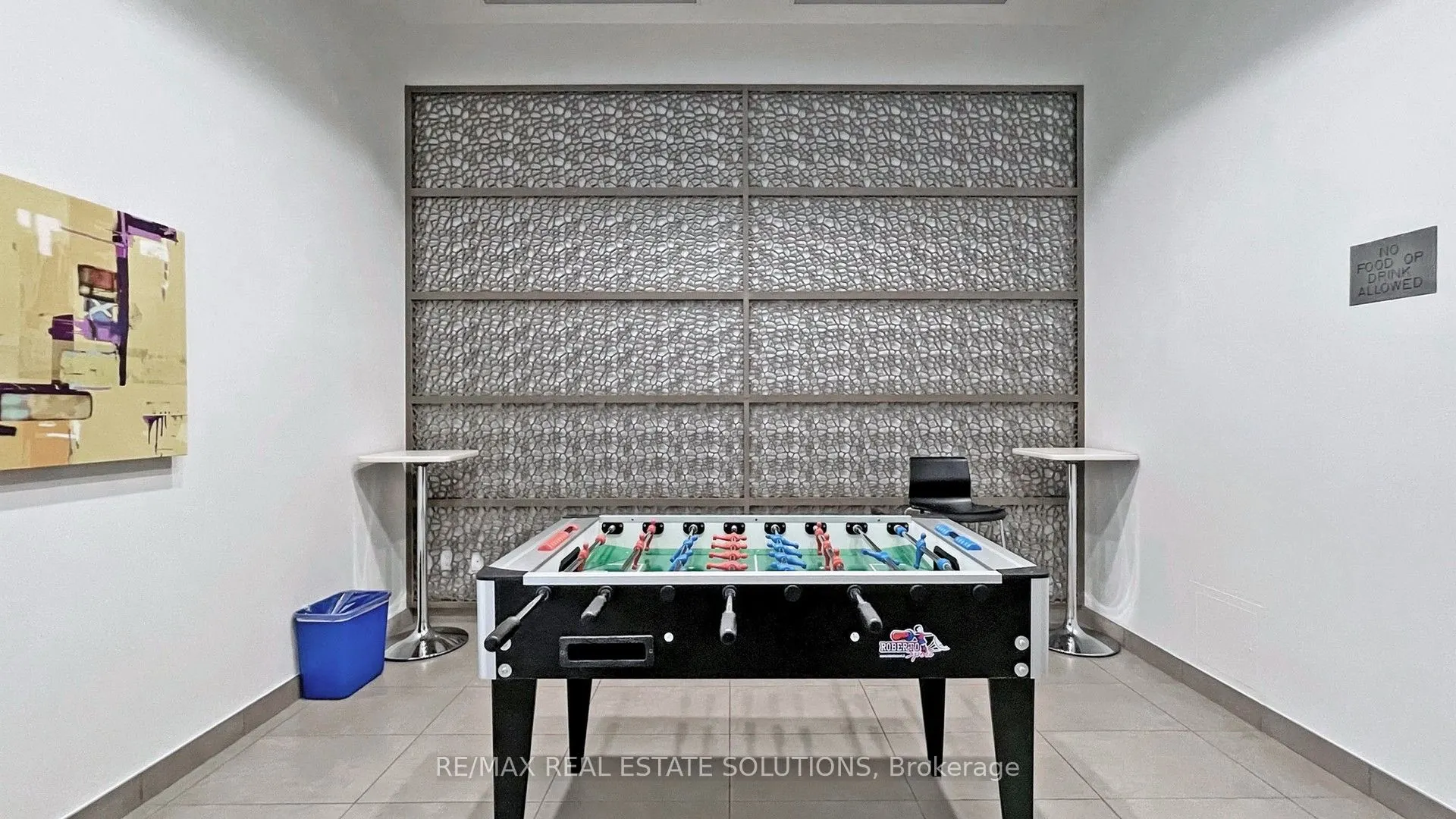 33 Singer Court, #3102