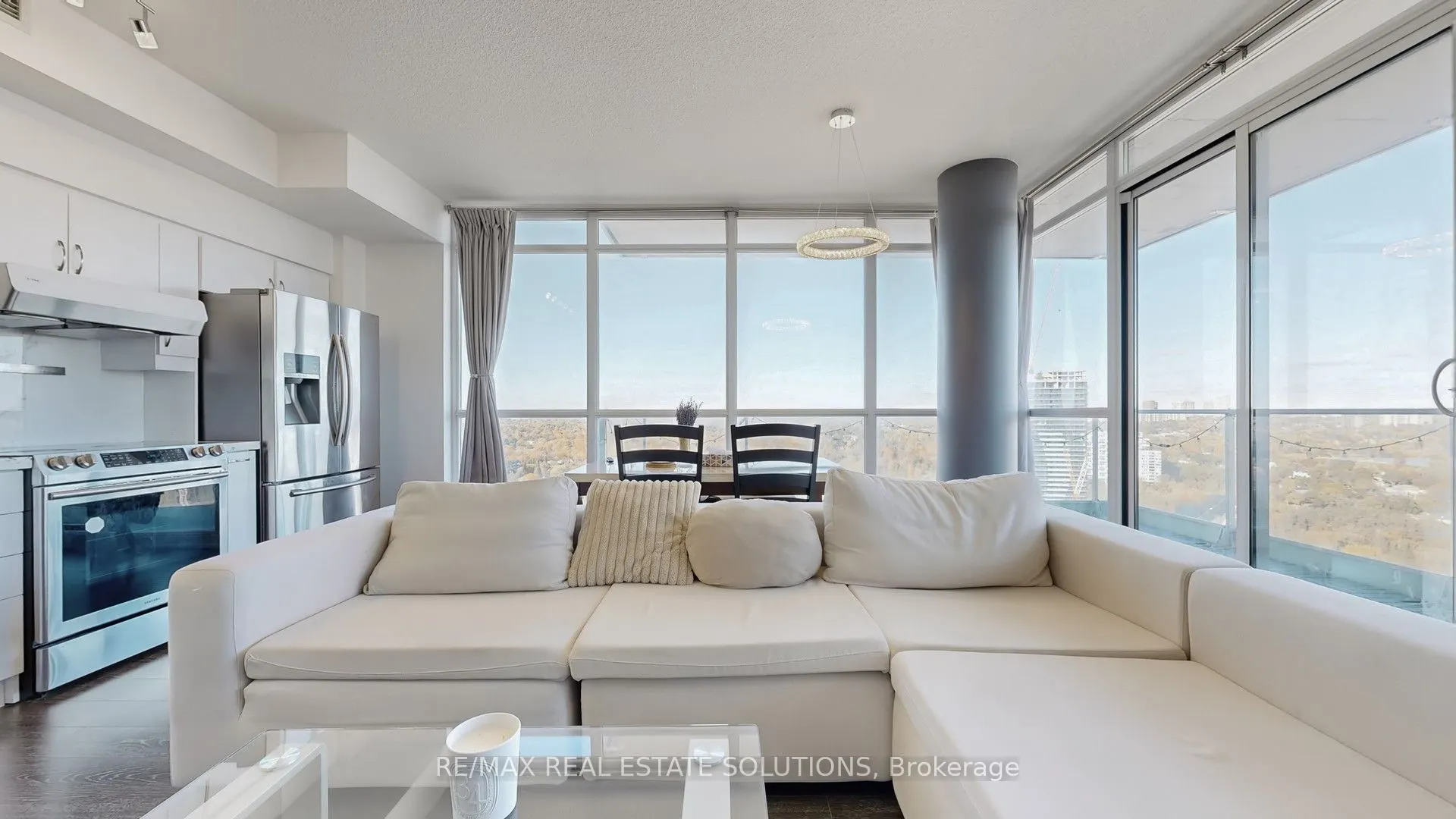 33 Singer Court, #3102