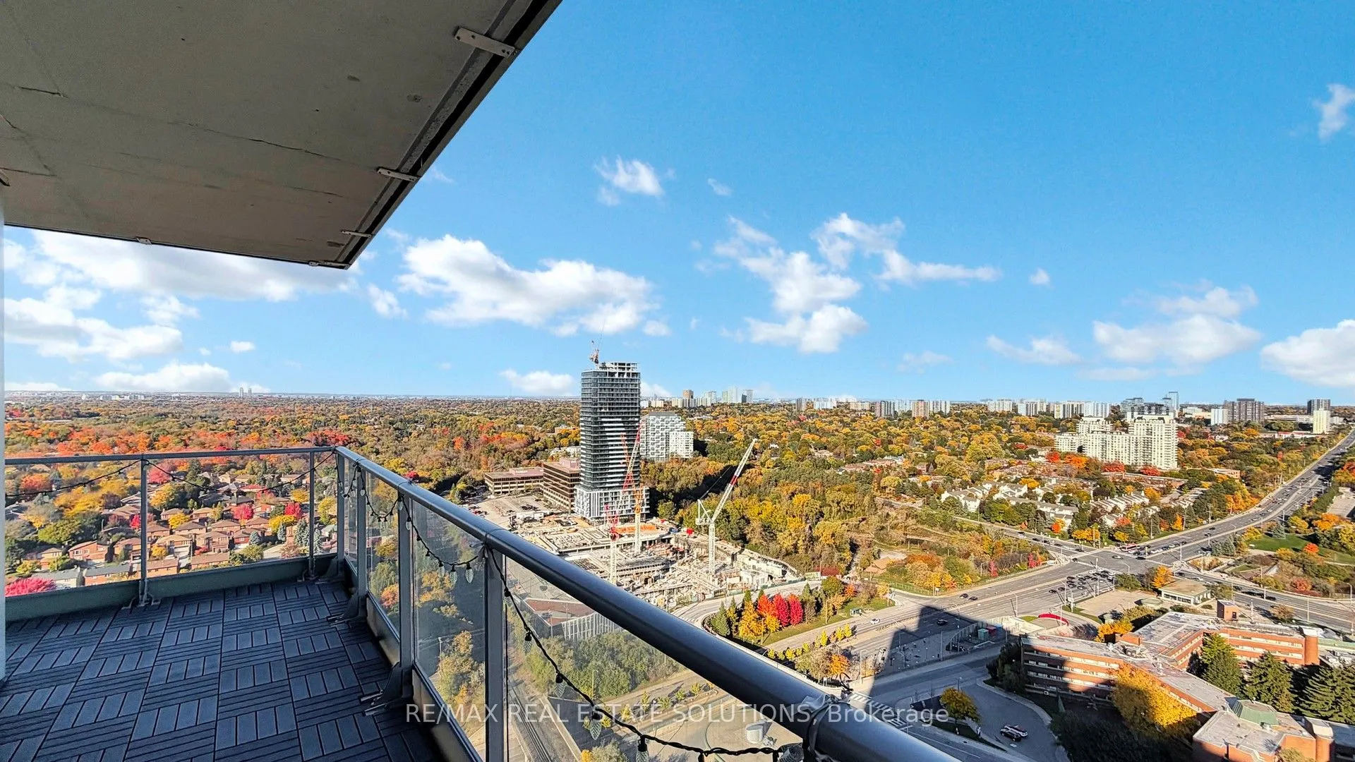 33 Singer Court, #3102