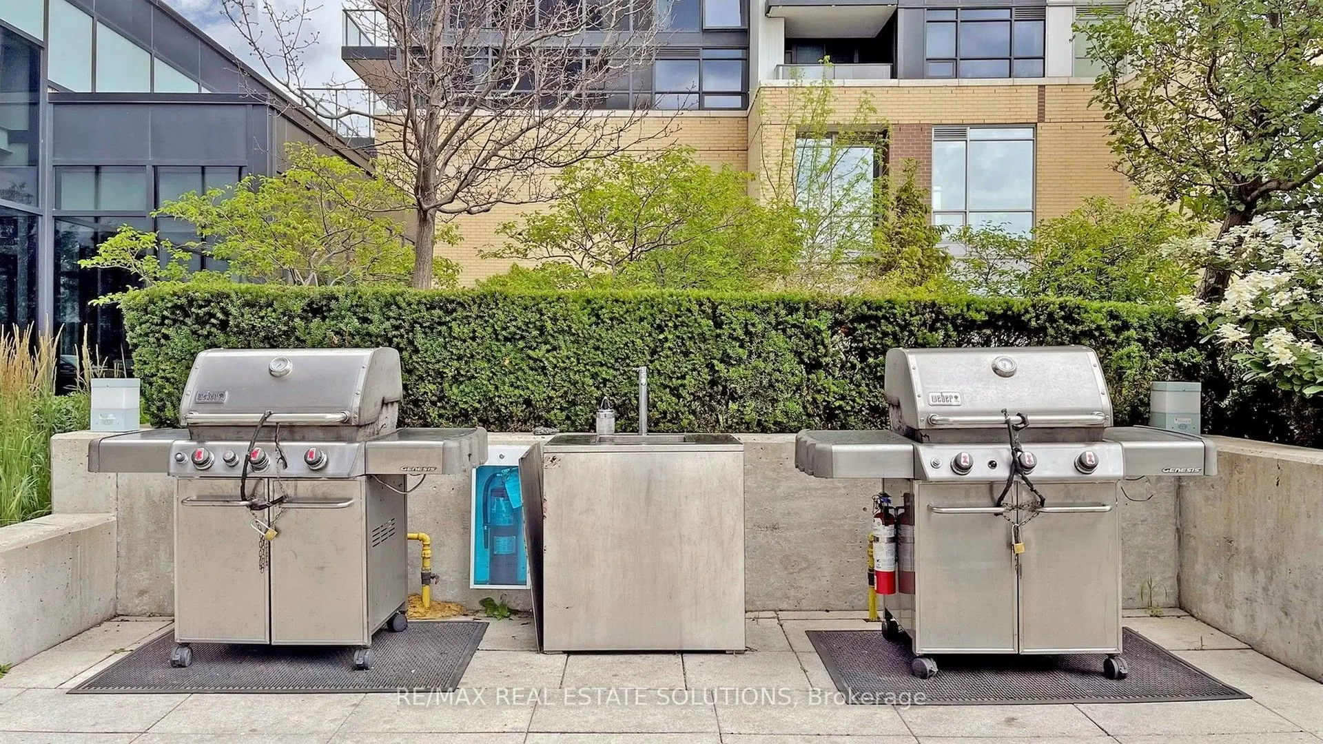 33 Singer Court, #3102