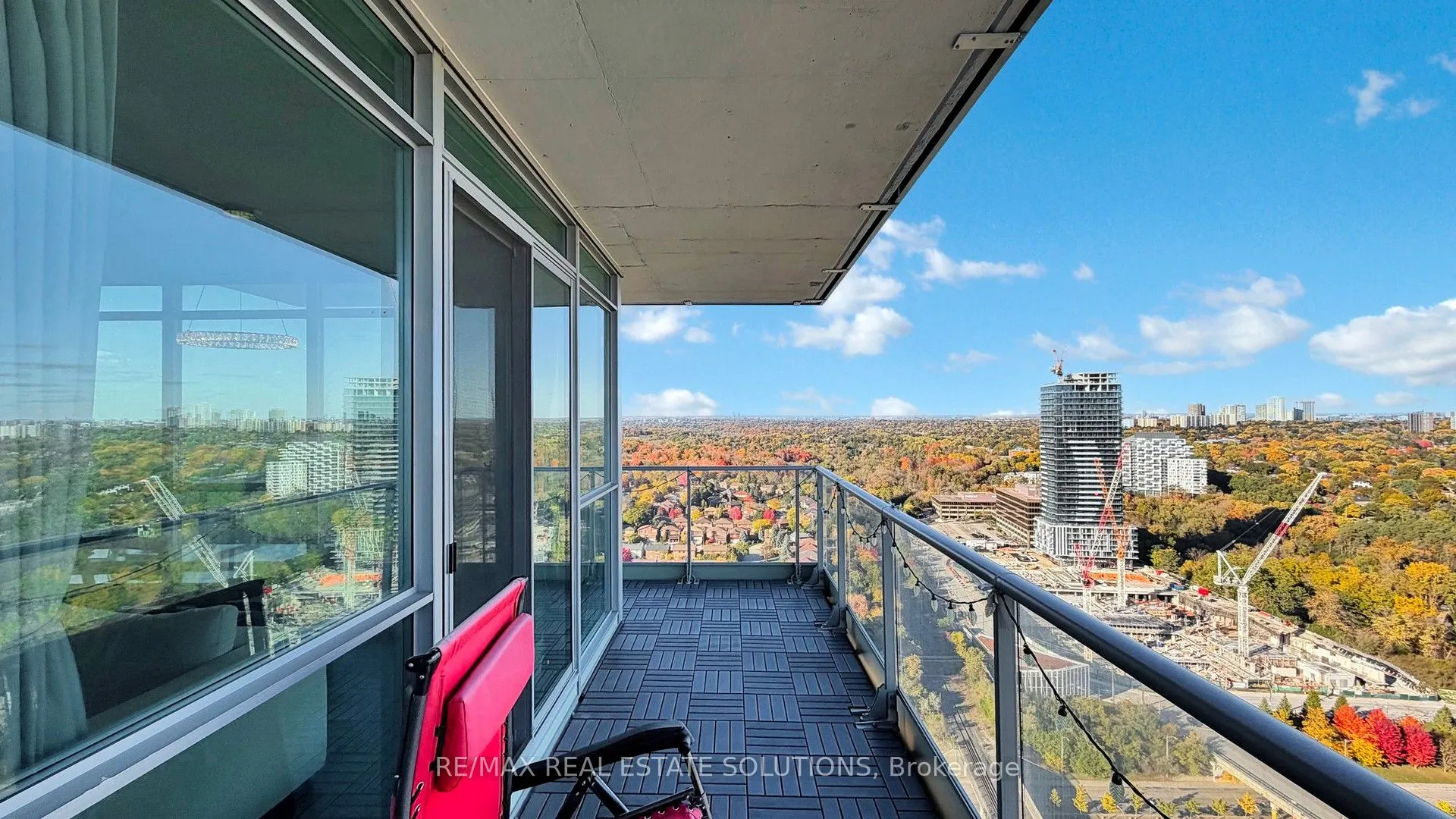 33 Singer Court, #3102