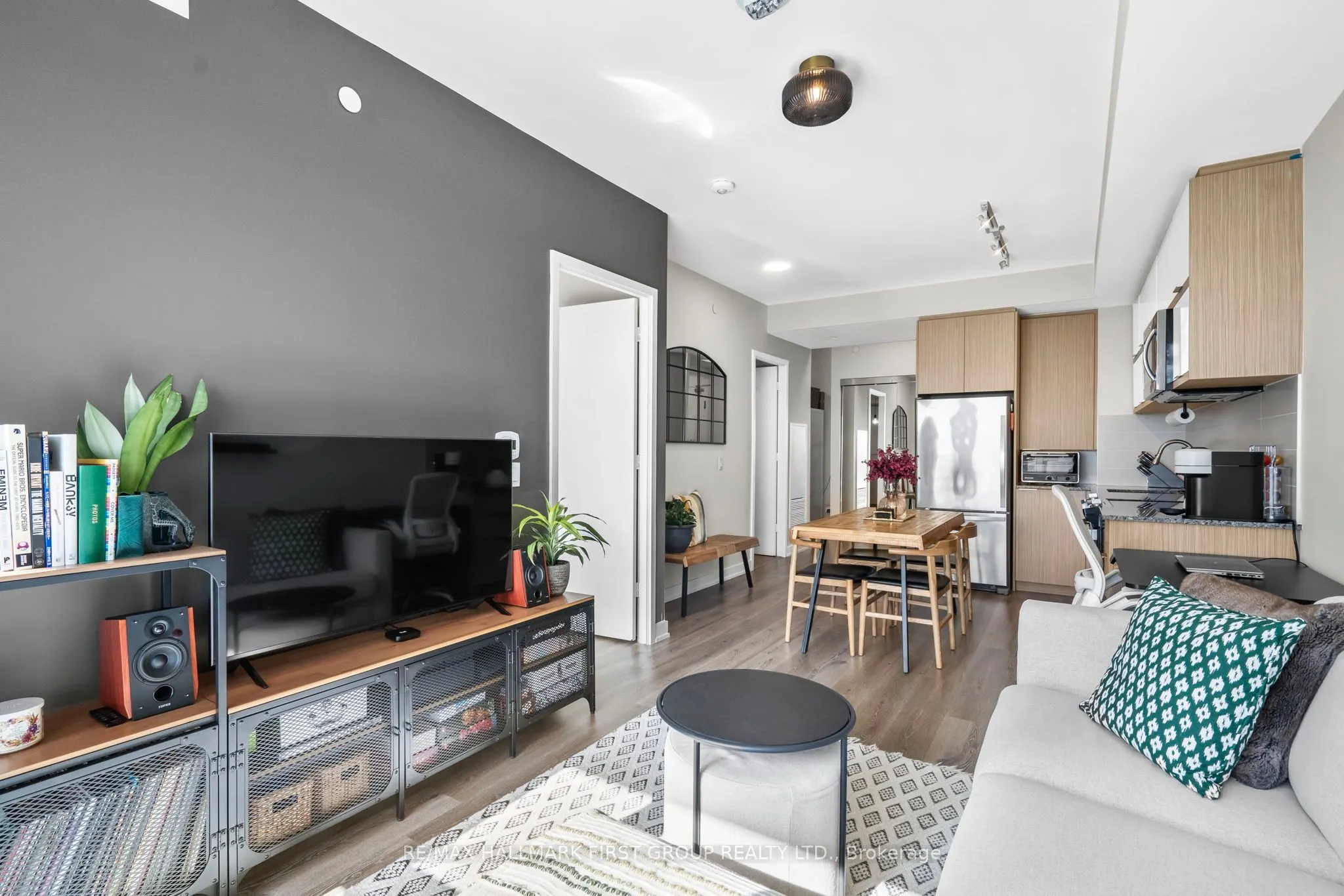 10 Deerlick Court, #1610