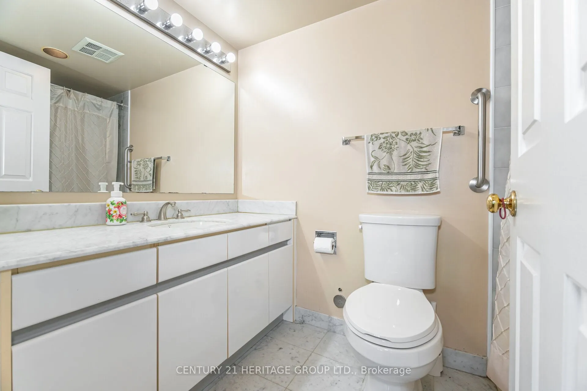 10 Torresdale Avenue, #910