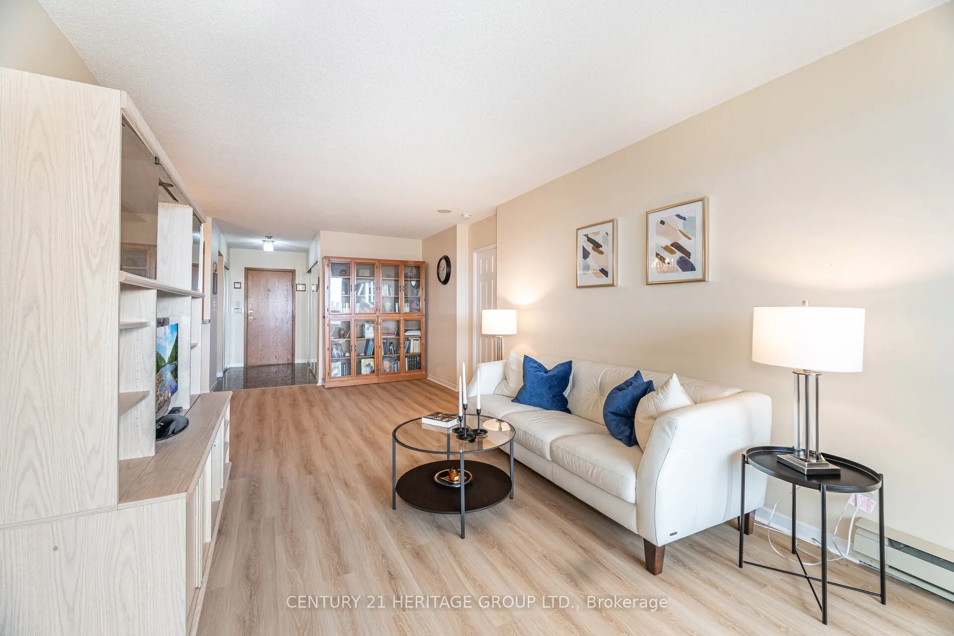 10 Torresdale Avenue, #910