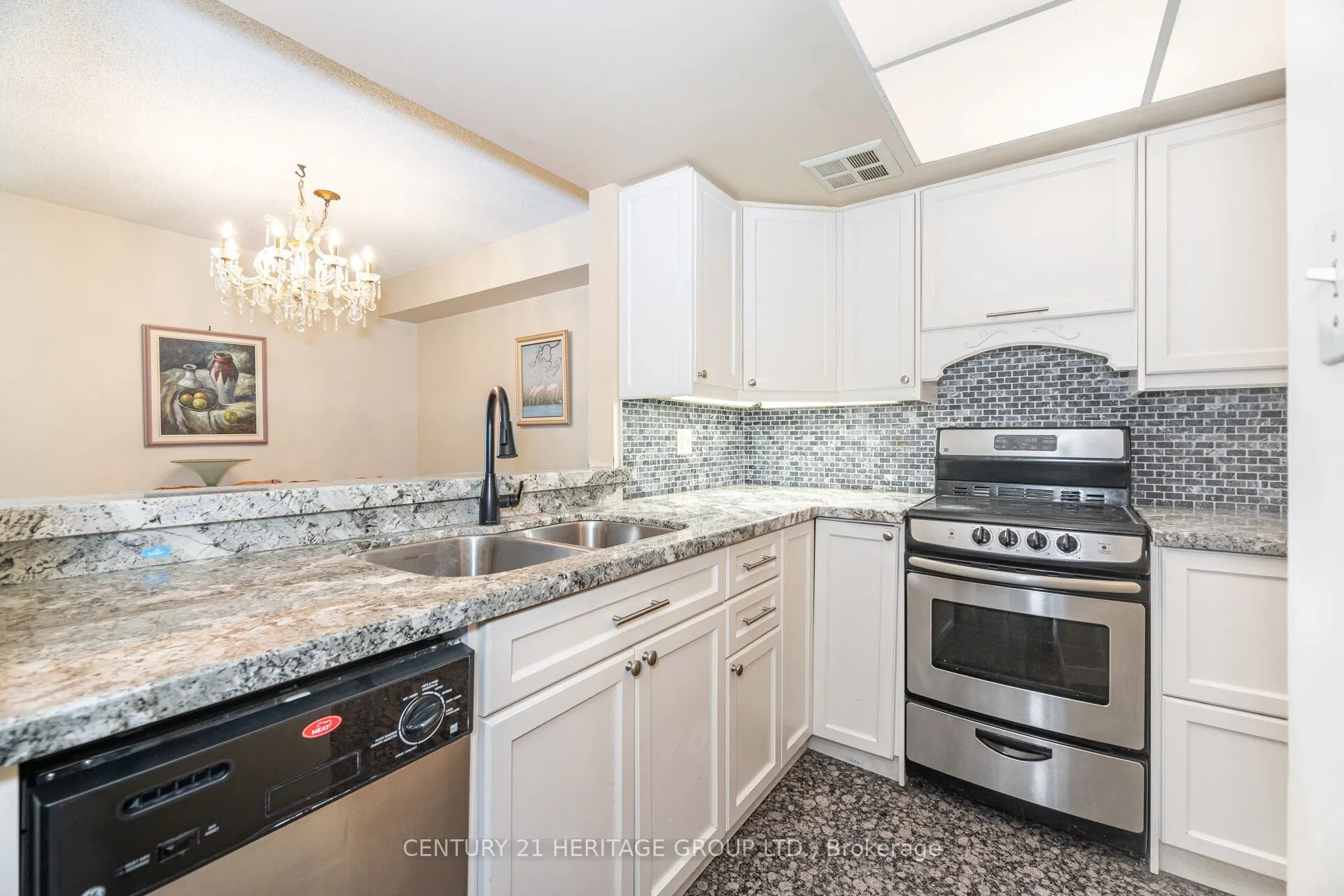 10 Torresdale Avenue, #910