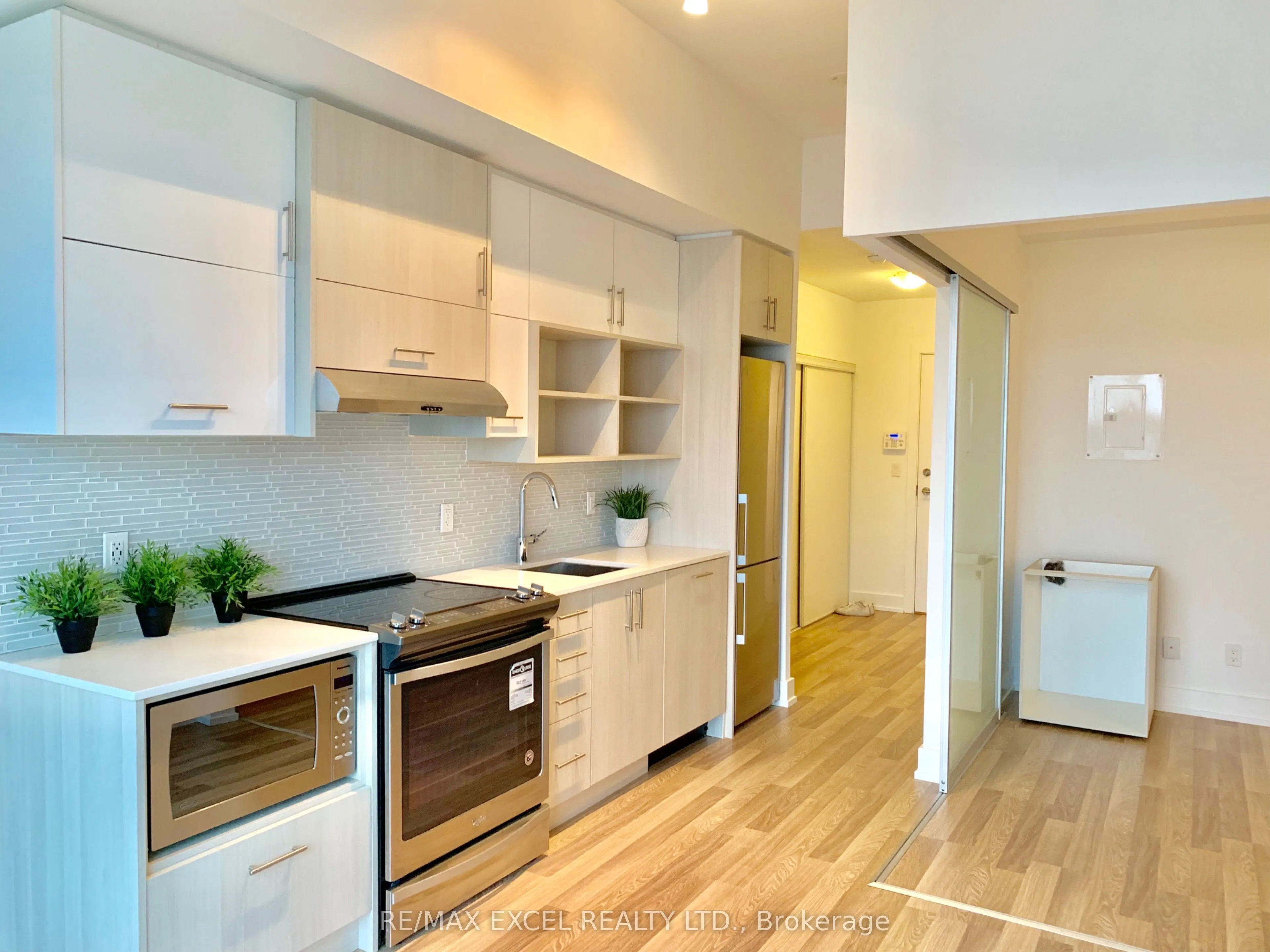 150 Fairview Mall Drive, #408