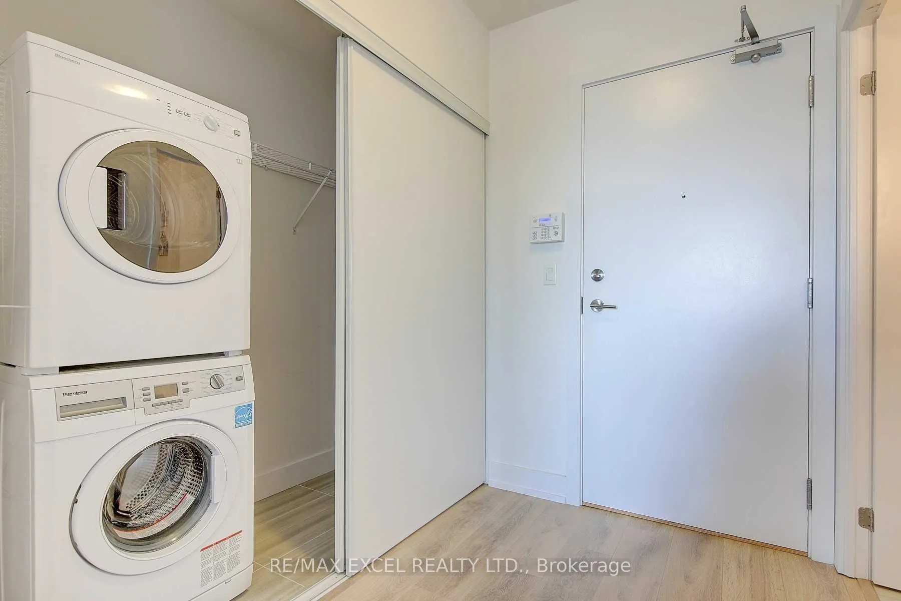 150 Fairview Mall Drive, #408