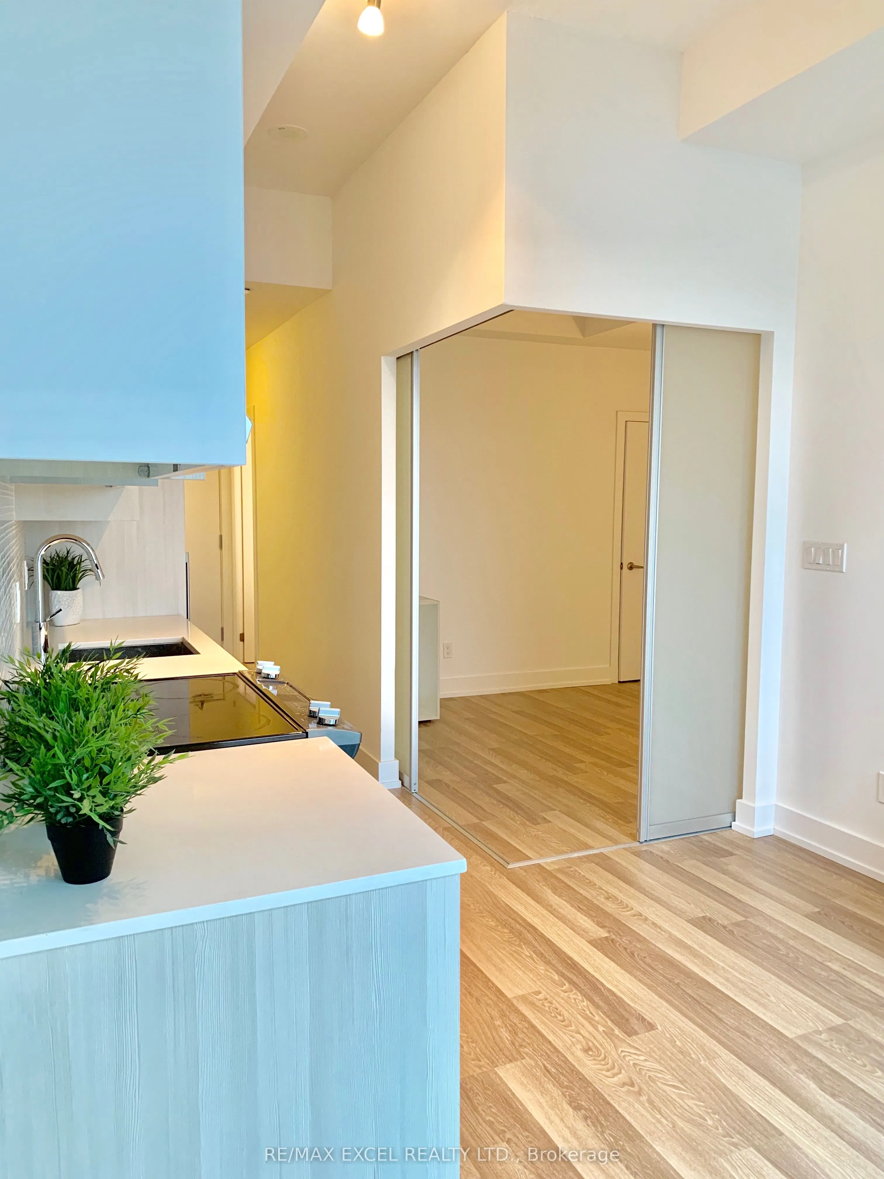 150 Fairview Mall Drive, #408