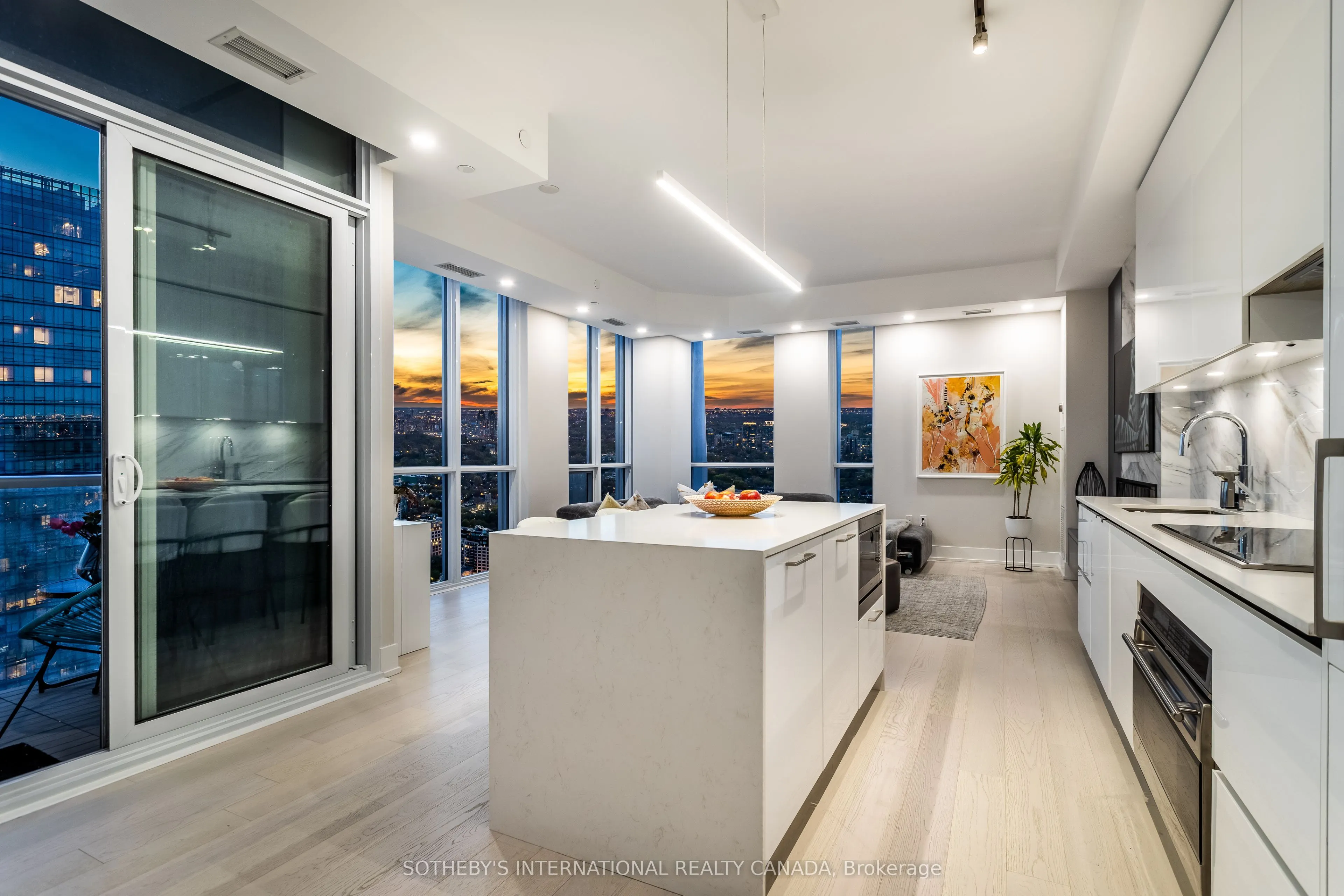 1 Yorkville Avenue, #5405
