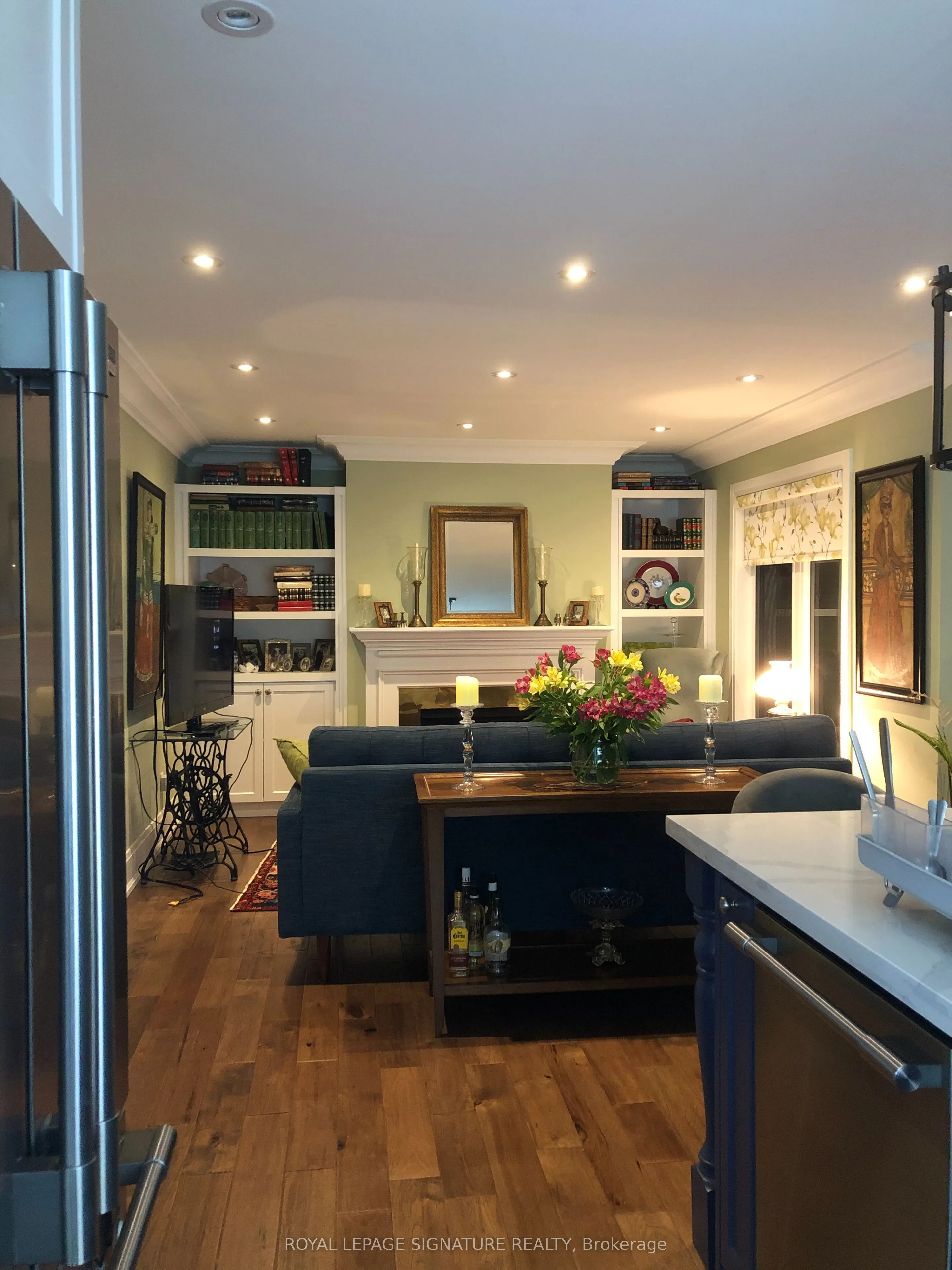 30 Chiswell Crescent