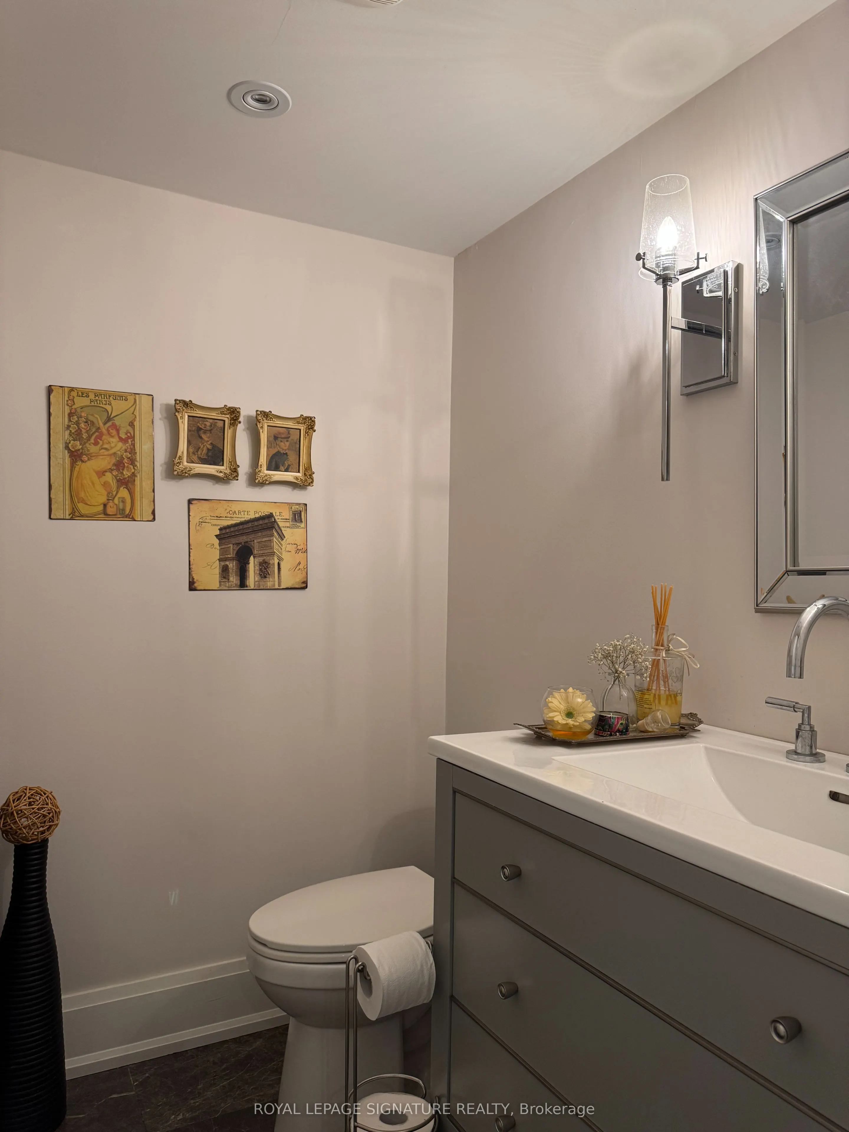 30 Chiswell Crescent