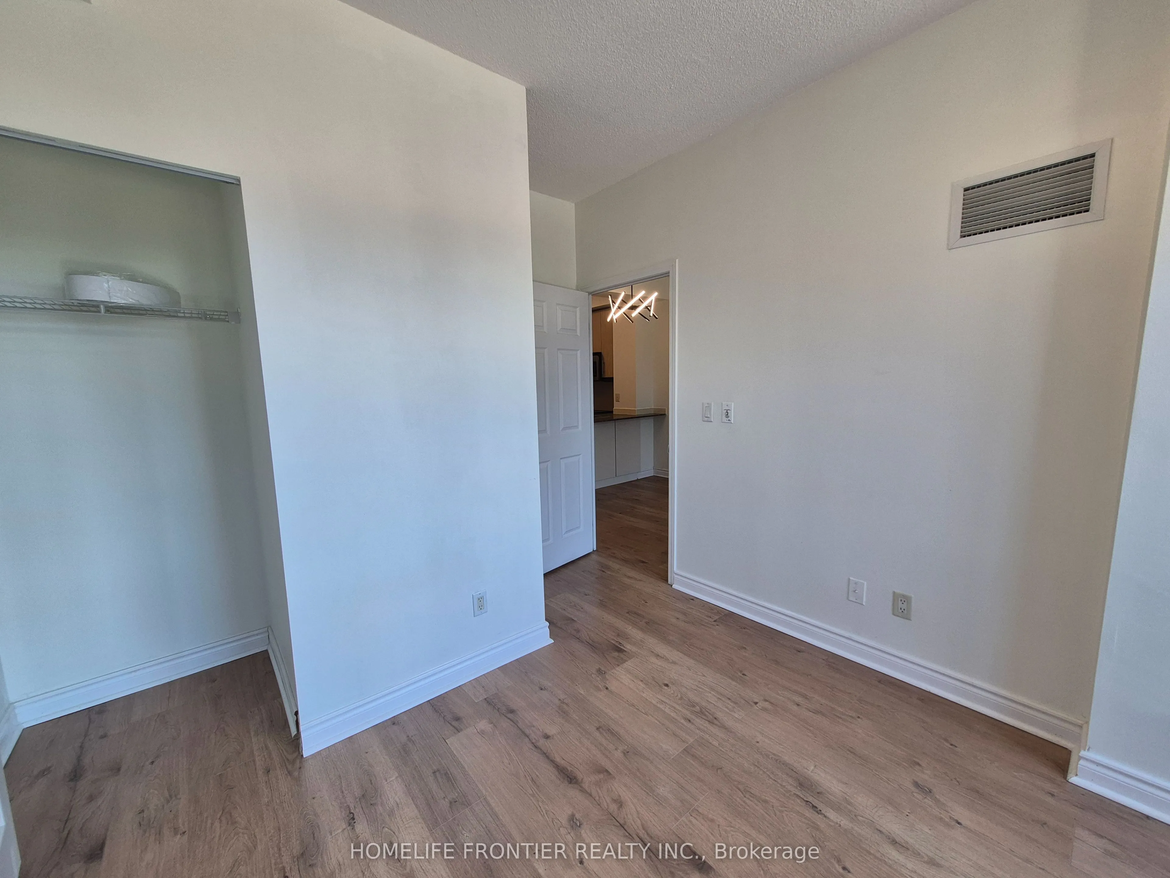 18 Holmes Avenue, #1009