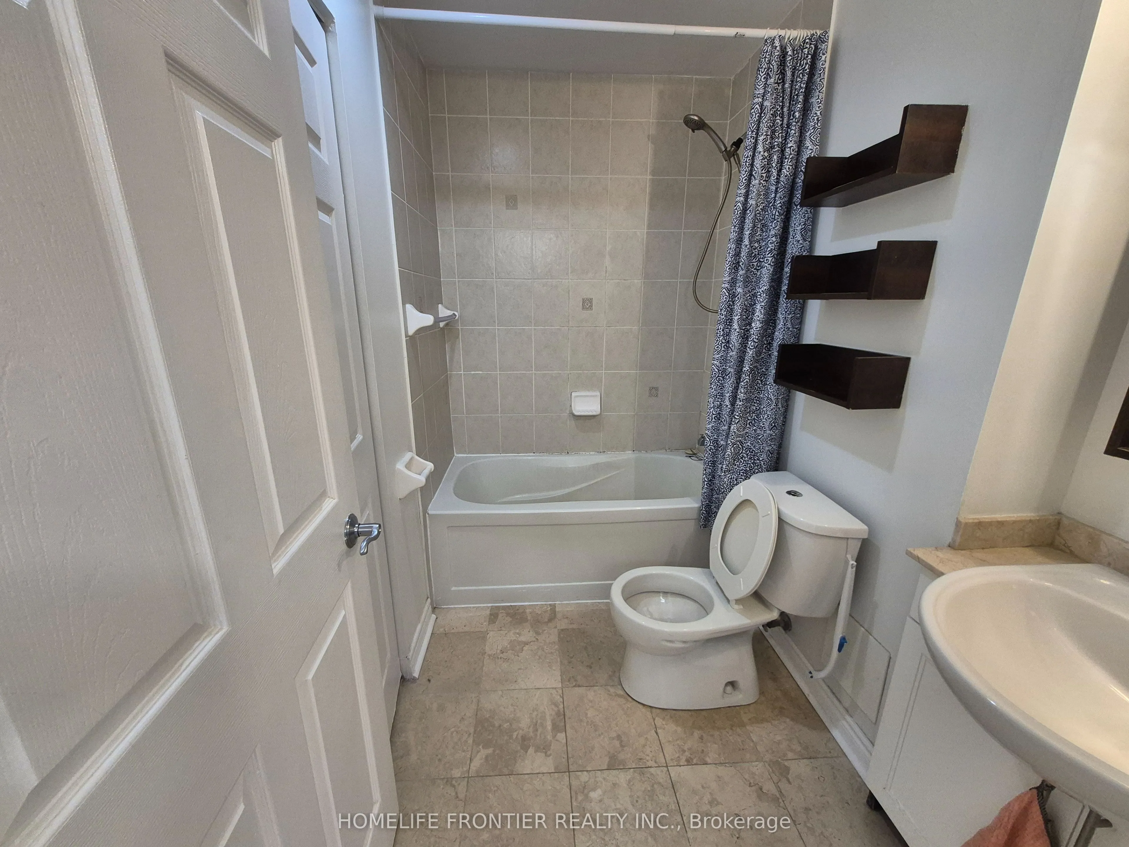 18 Holmes Avenue, #1009