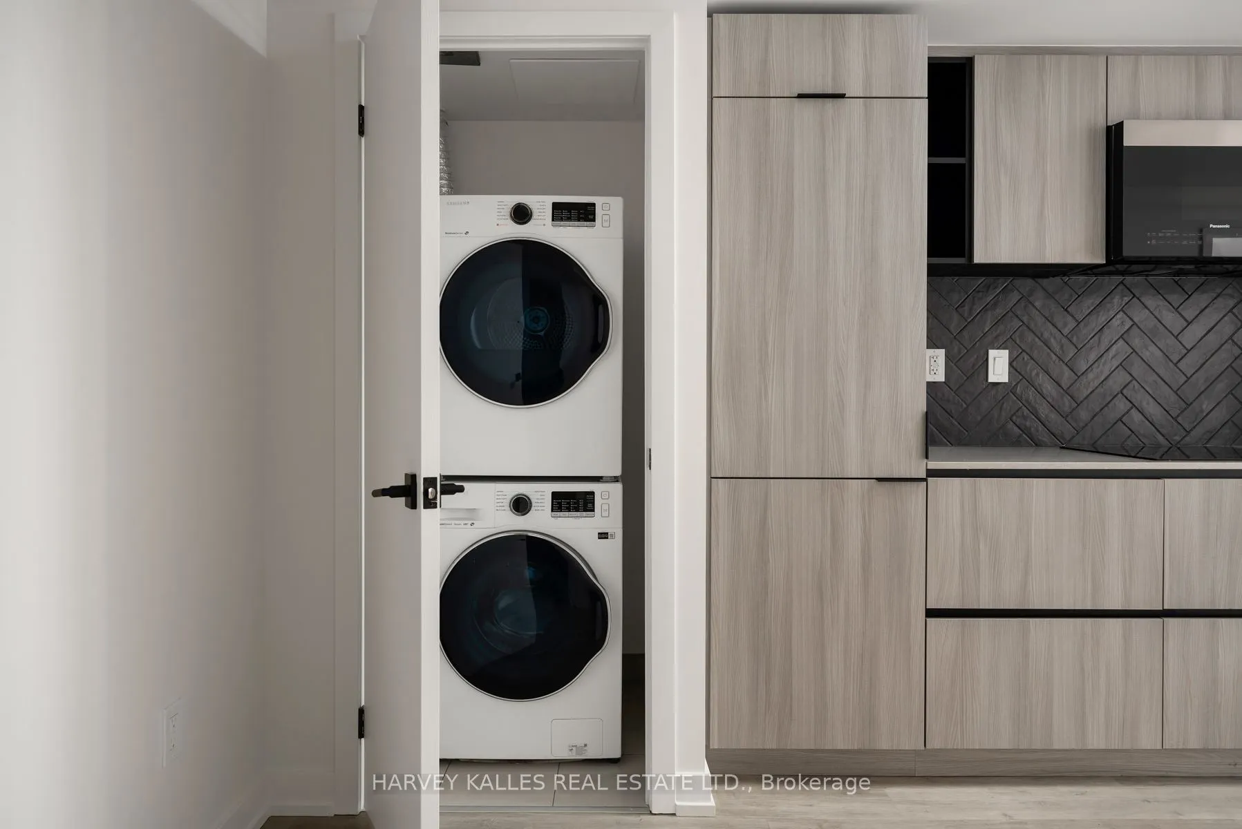 2 Augusta Avenue, #507