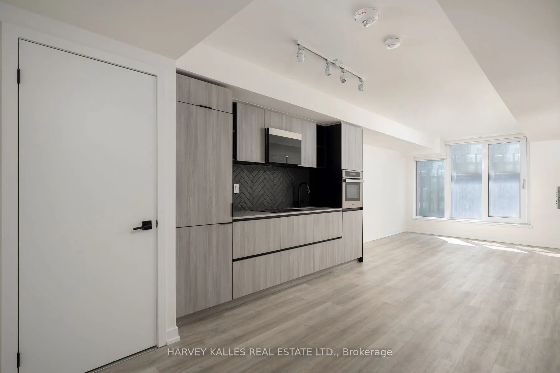 2 Augusta Avenue, #507