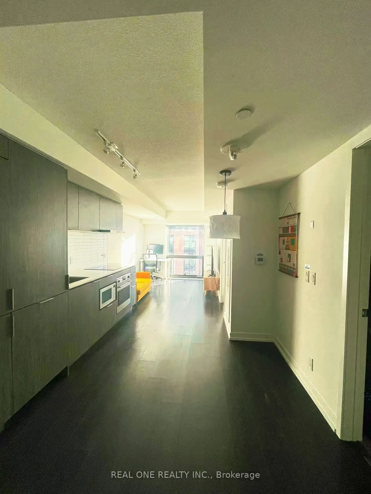 60 Shuter Street, #306