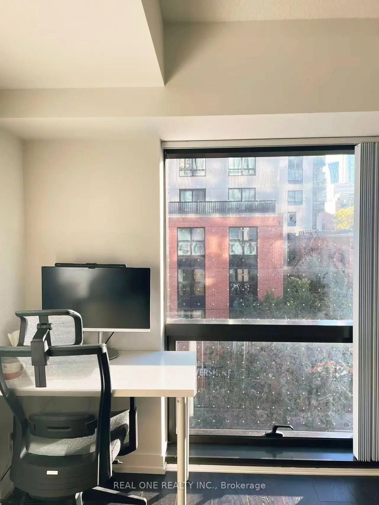 60 Shuter Street, #306