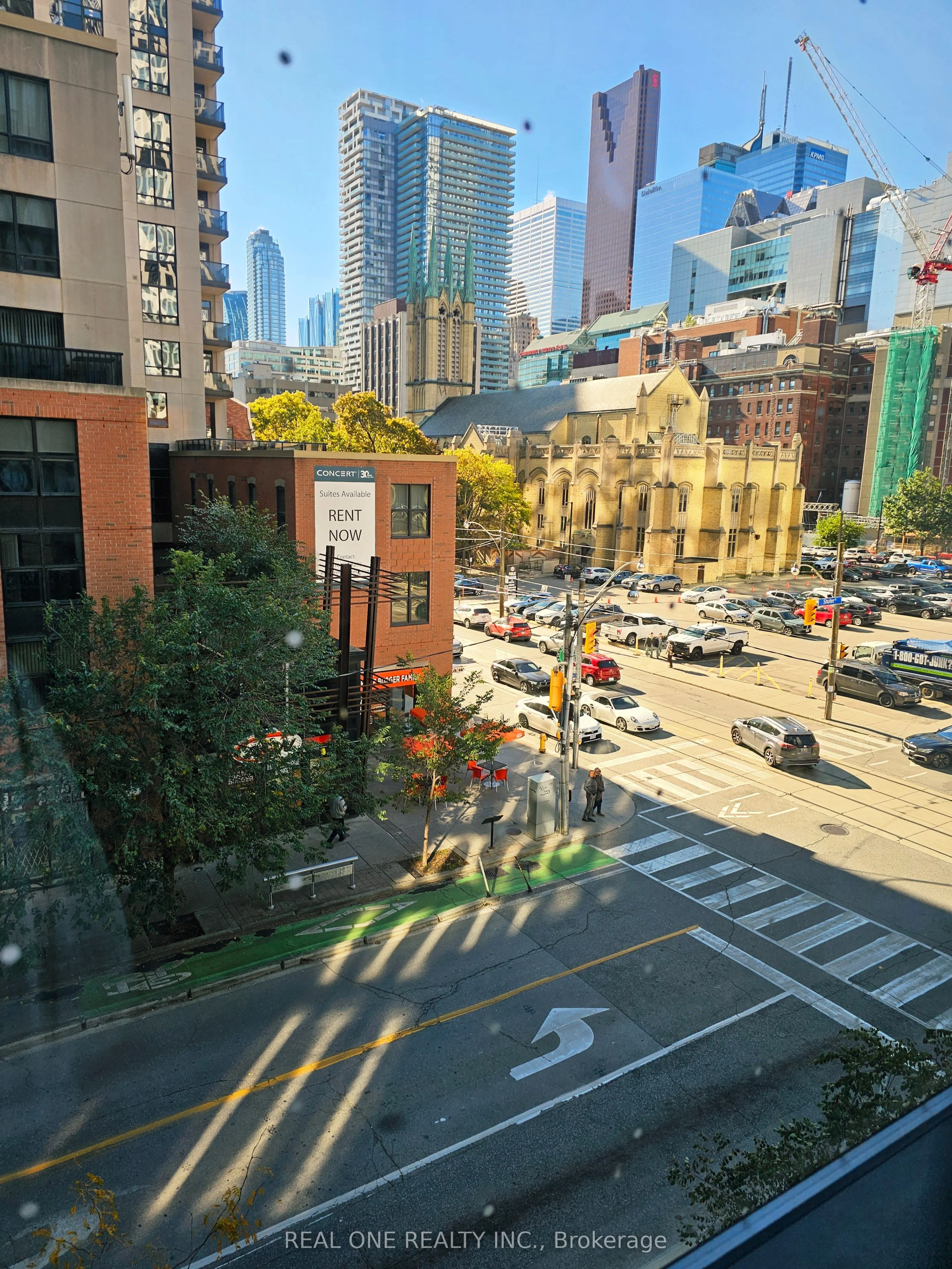 60 Shuter Street, #306