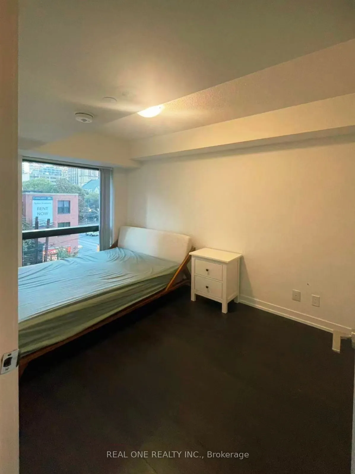 60 Shuter Street, #306