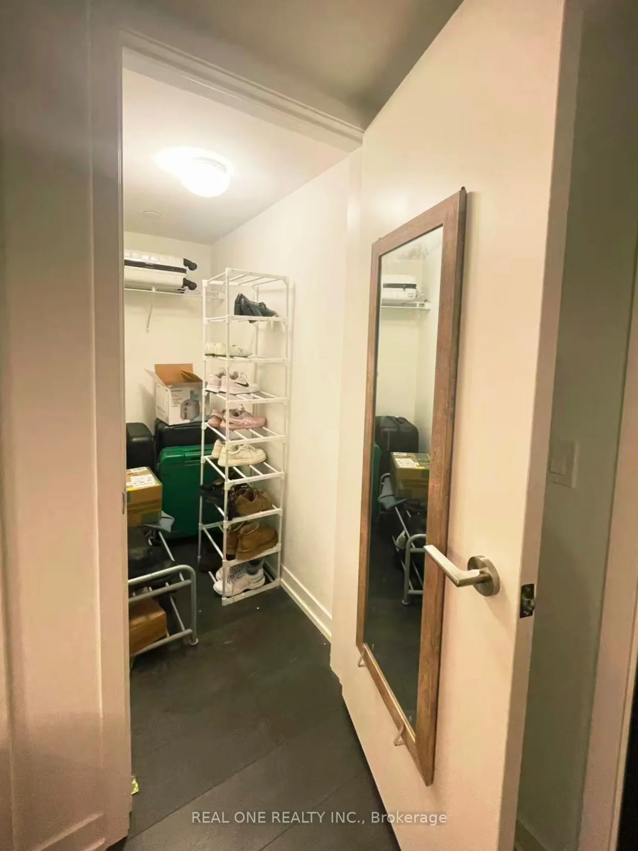 60 Shuter Street, #306