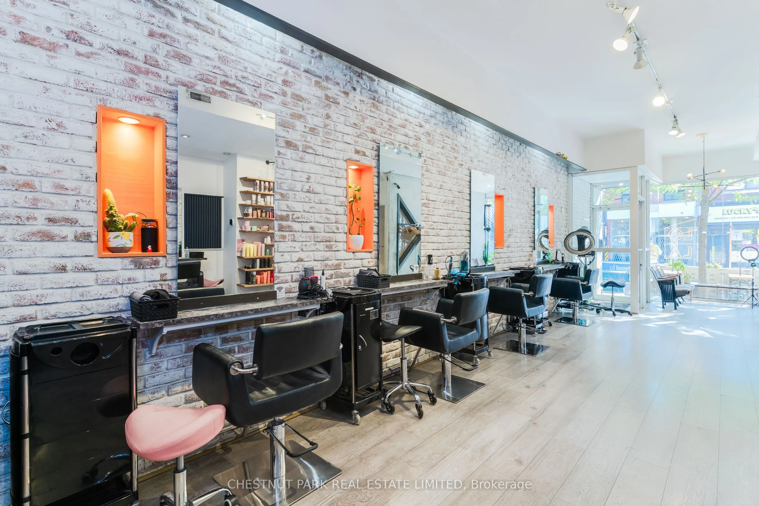 200 Ossington Avenue