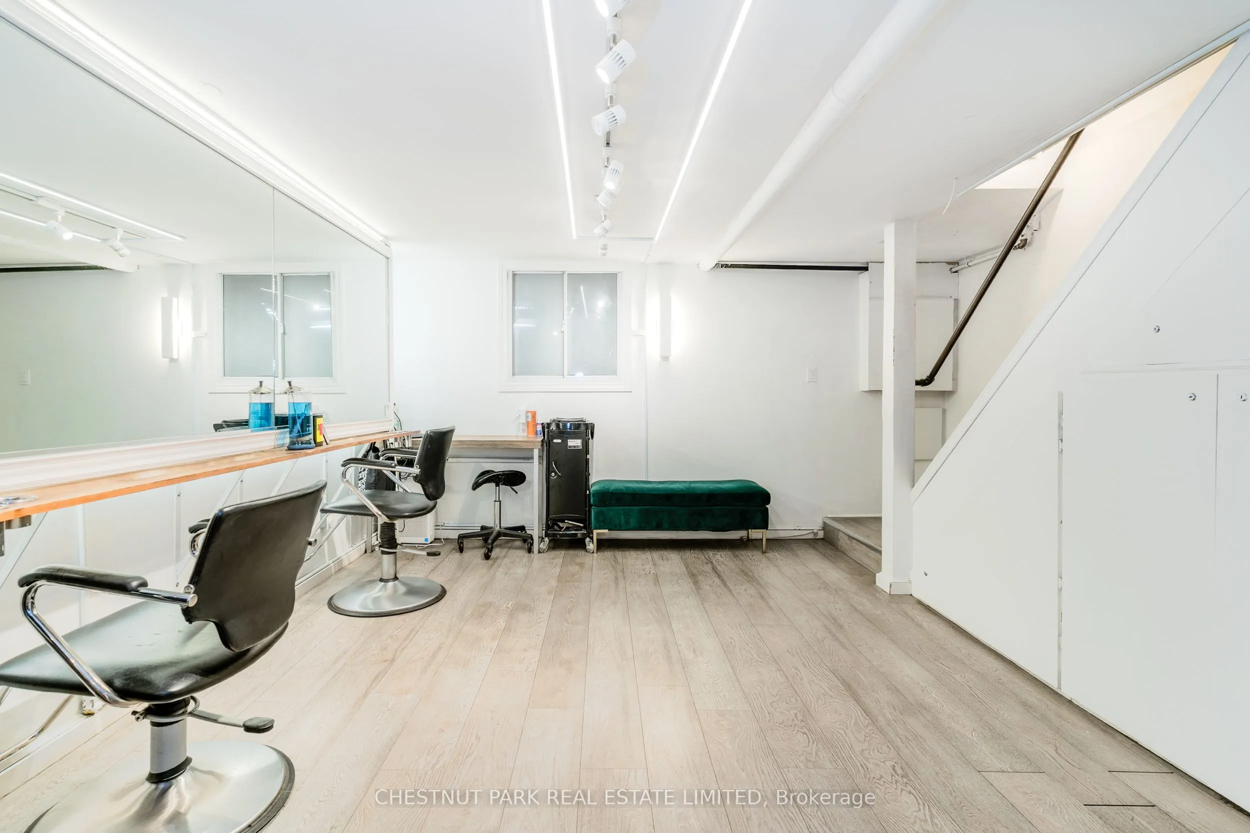 200 Ossington Avenue