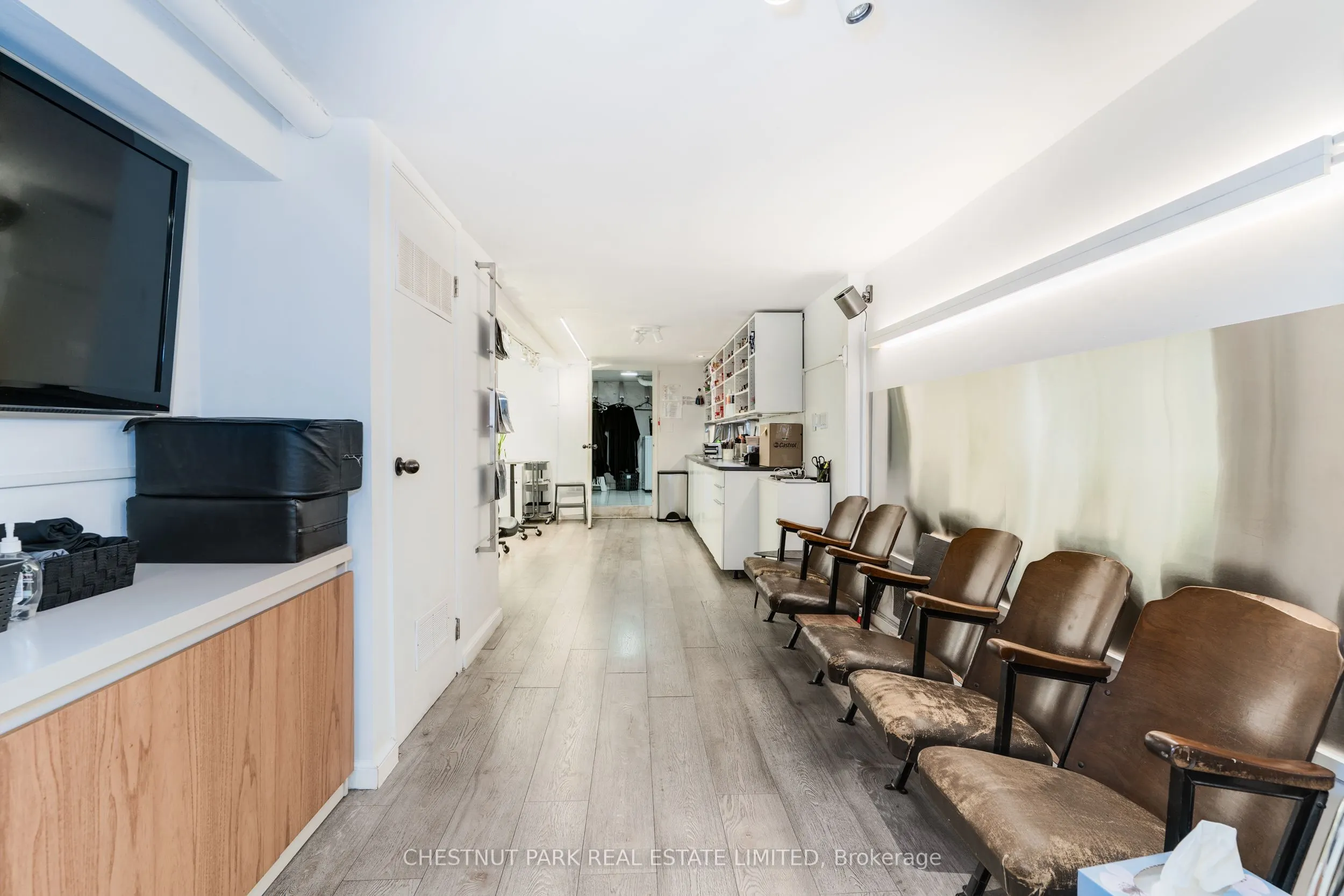 200 Ossington Avenue