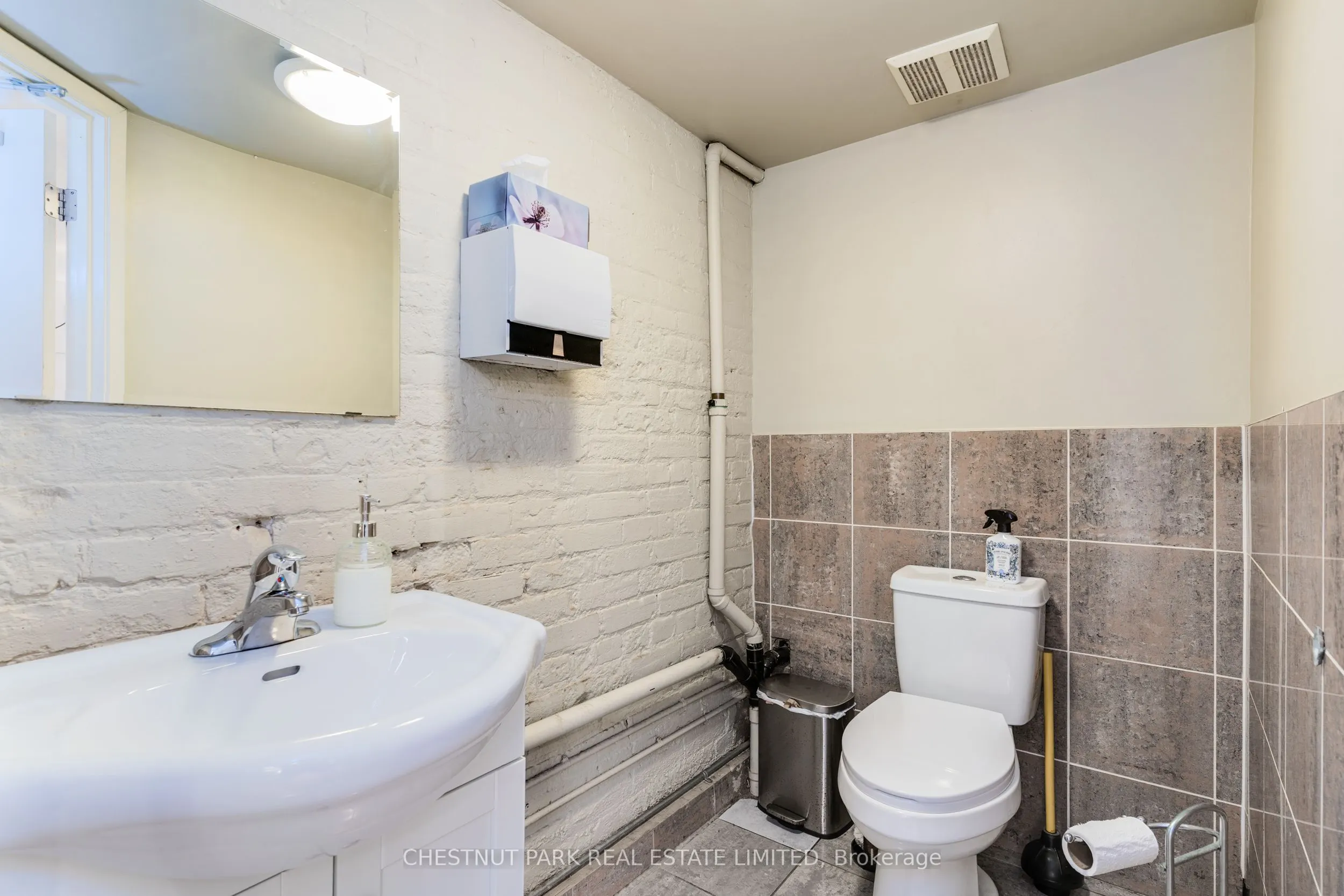 200 Ossington Avenue