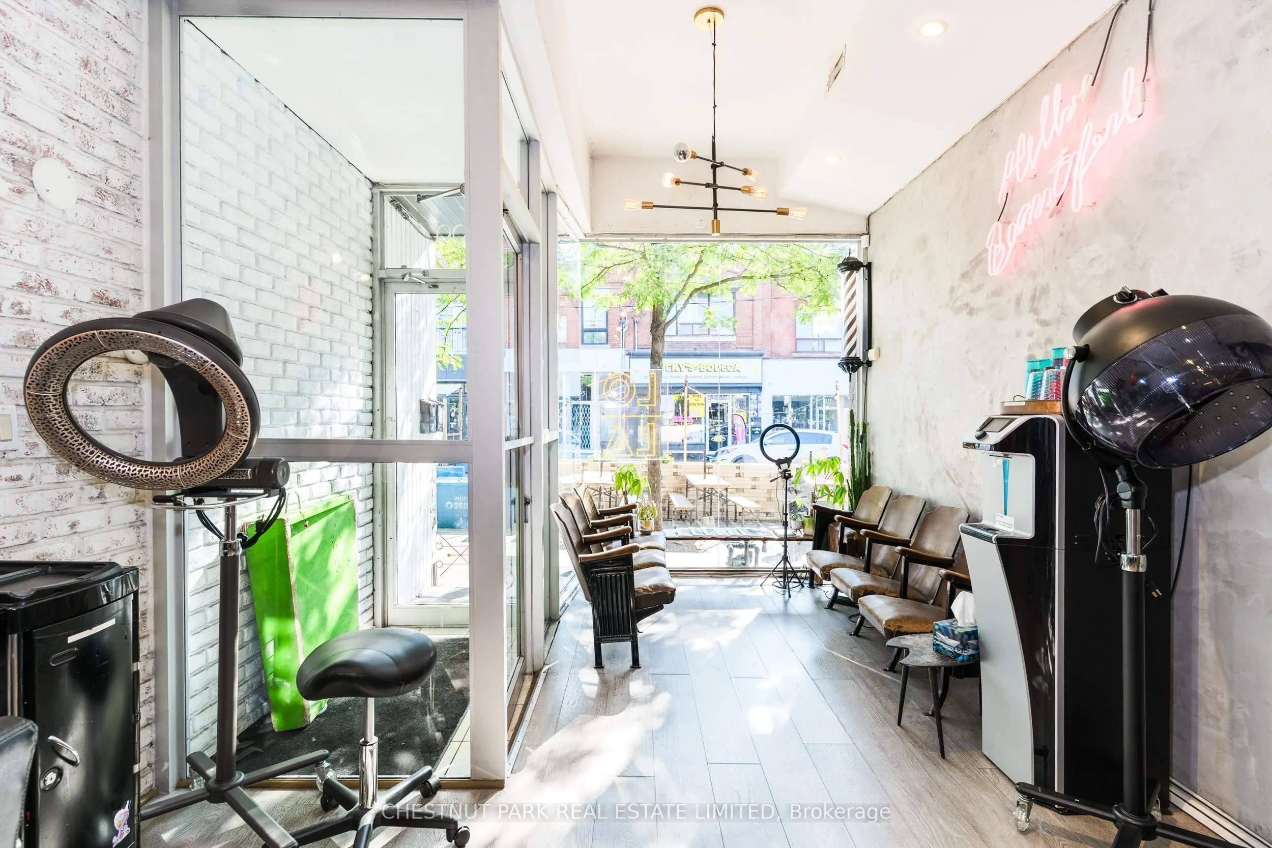 200 Ossington Avenue