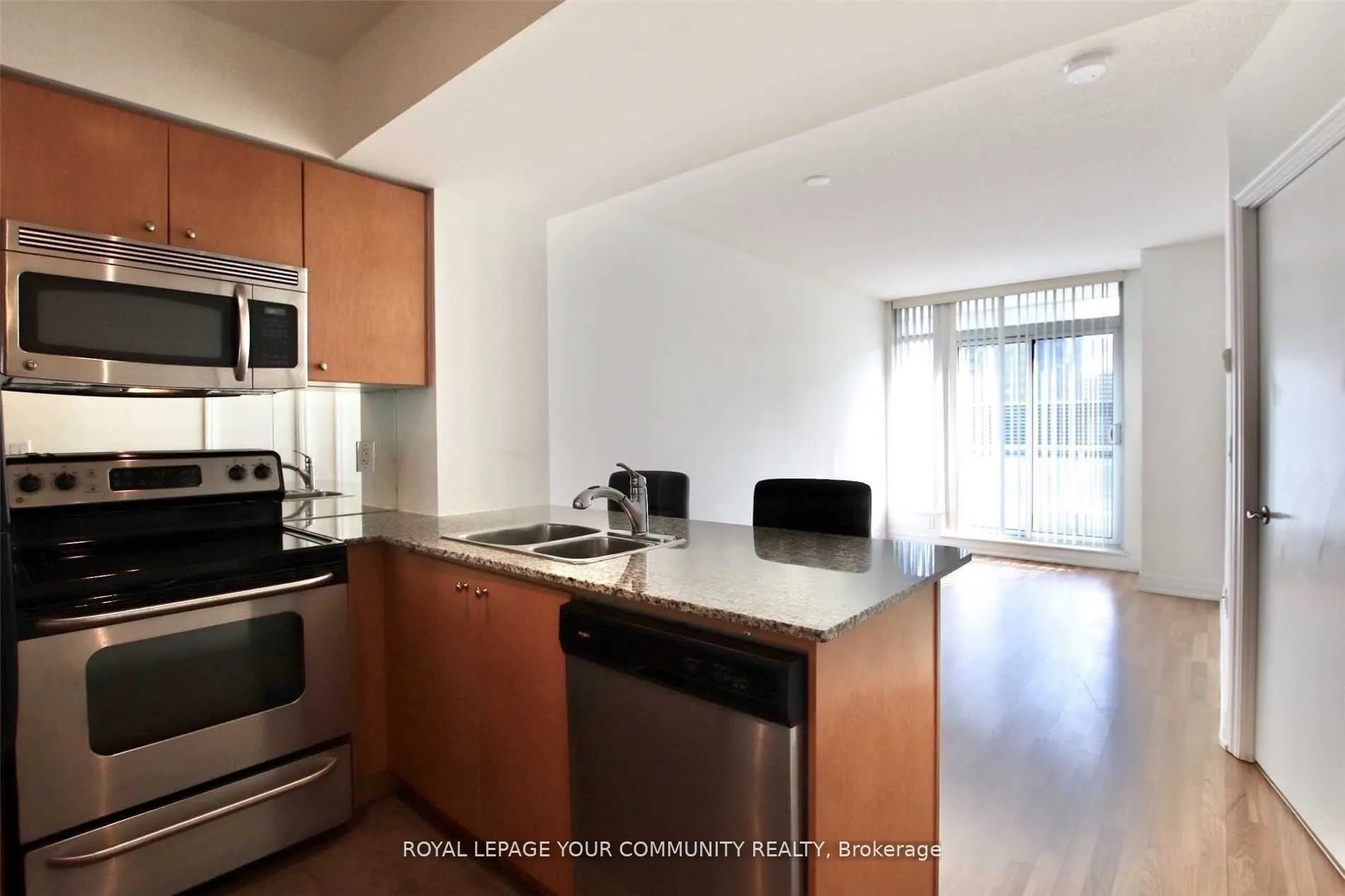 8 Scollard Street, #1006