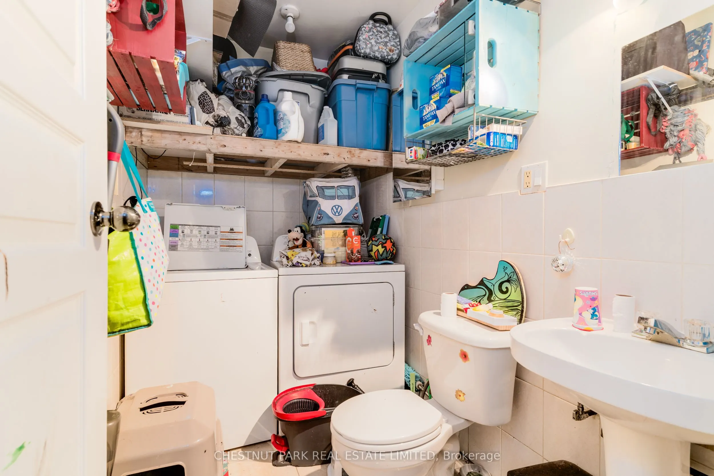 200 Ossington Avenue