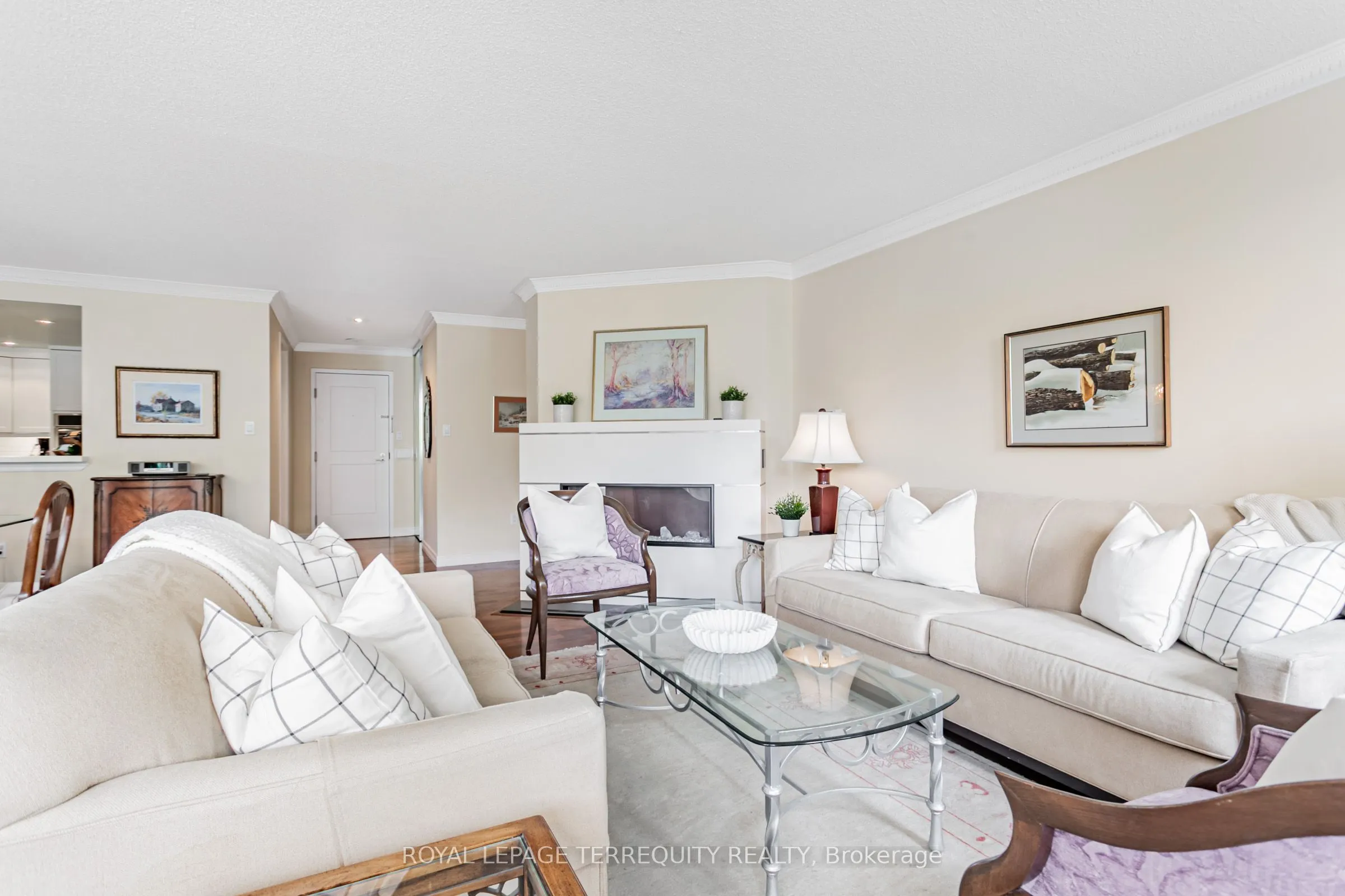 225 Davenport Road, #605