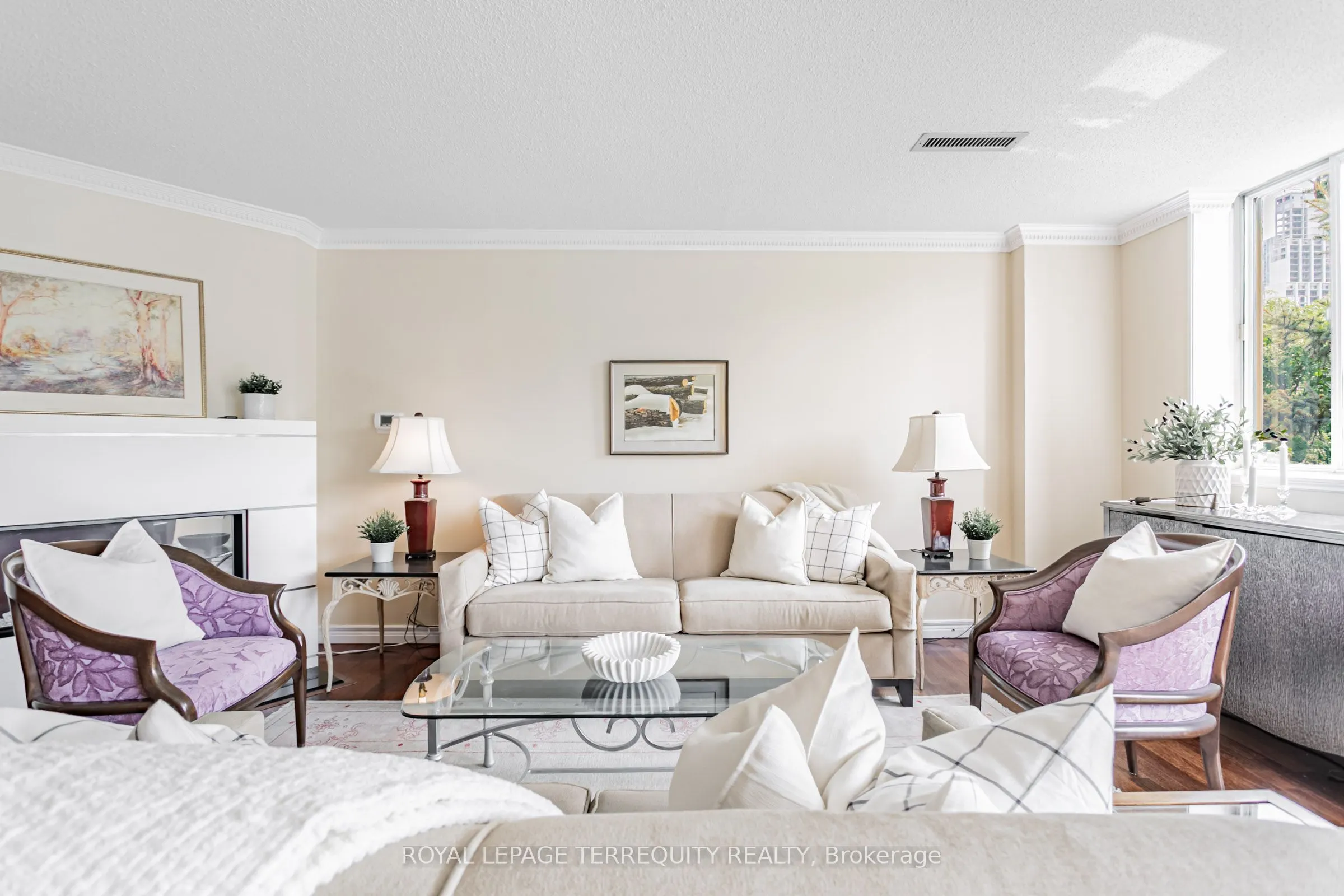 225 Davenport Road, #605