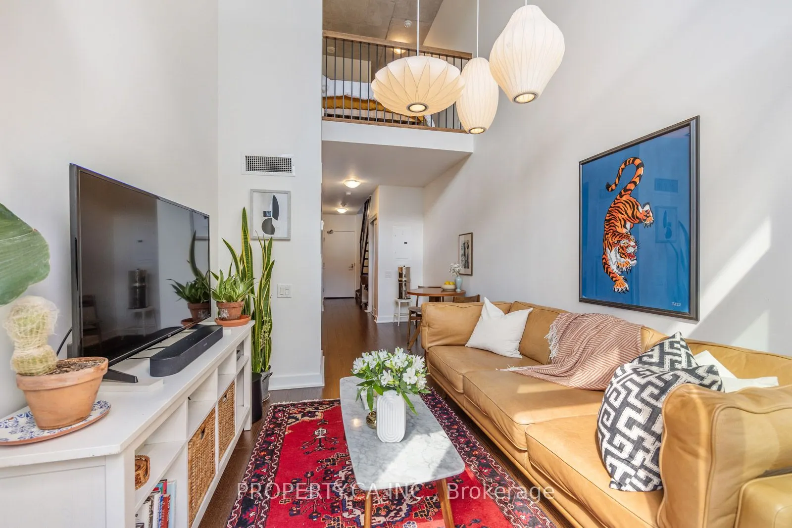 5 Hanna Avenue, #329