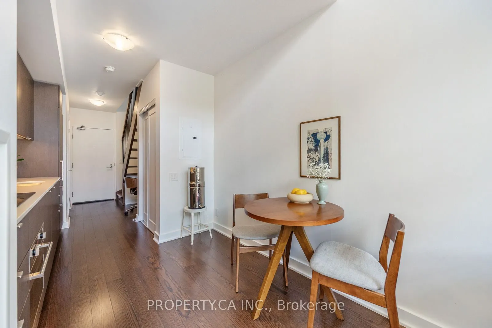 5 Hanna Avenue, #329