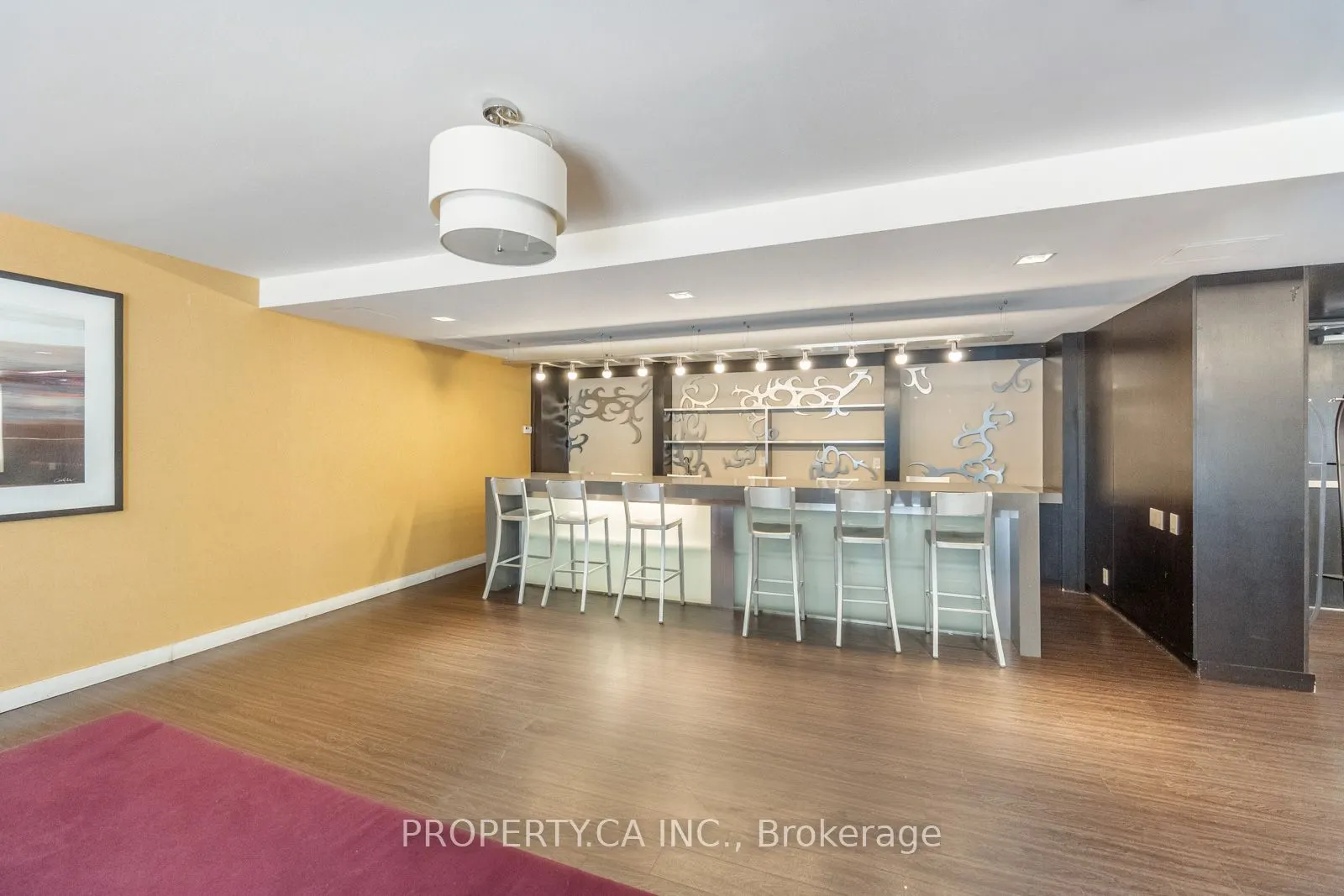 5 Hanna Avenue, #329