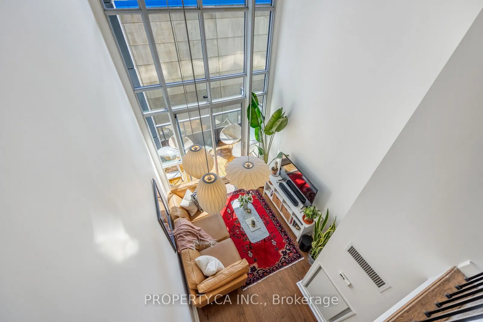 5 Hanna Avenue, #329