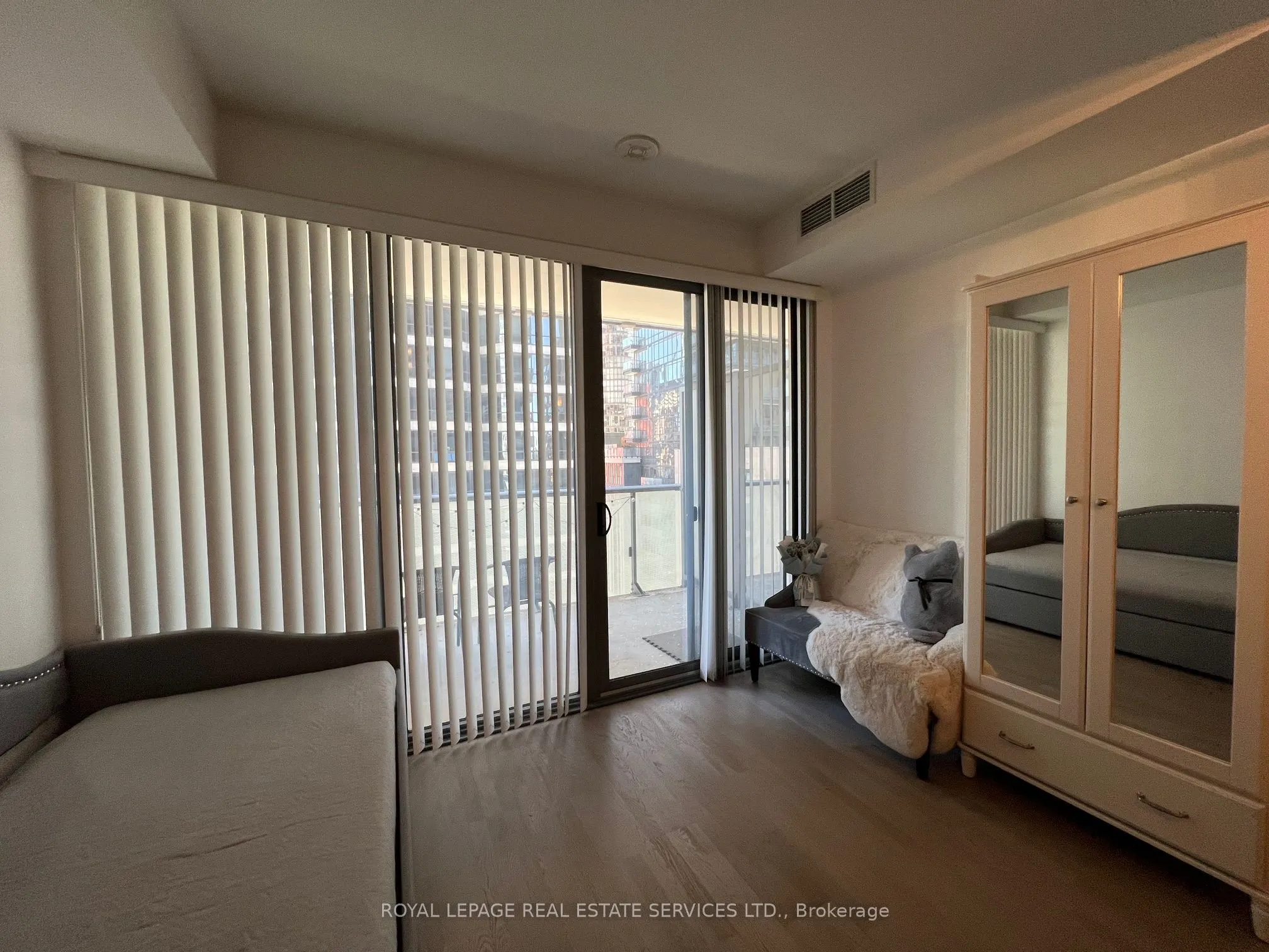 57 St Joseph Street, #806