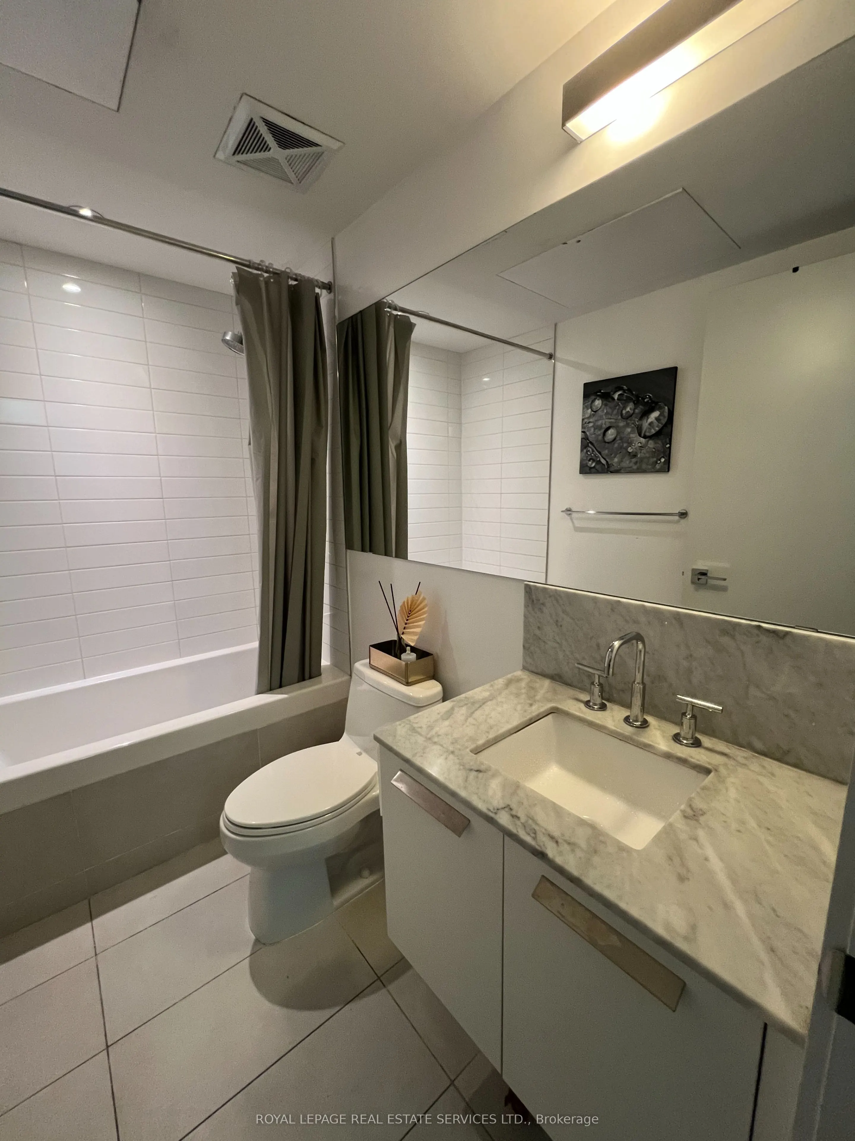 57 St Joseph Street, #806