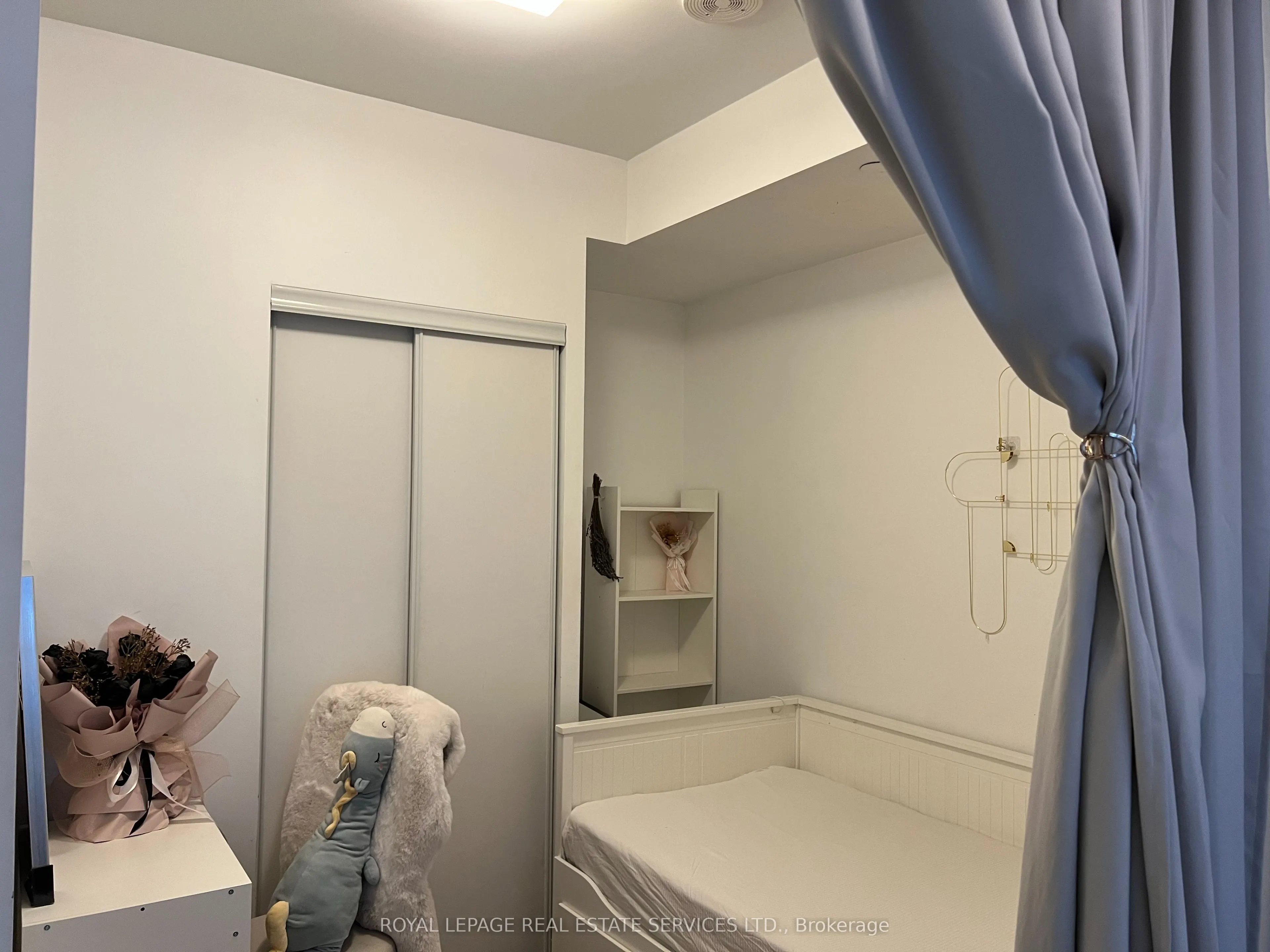 57 St Joseph Street, #806