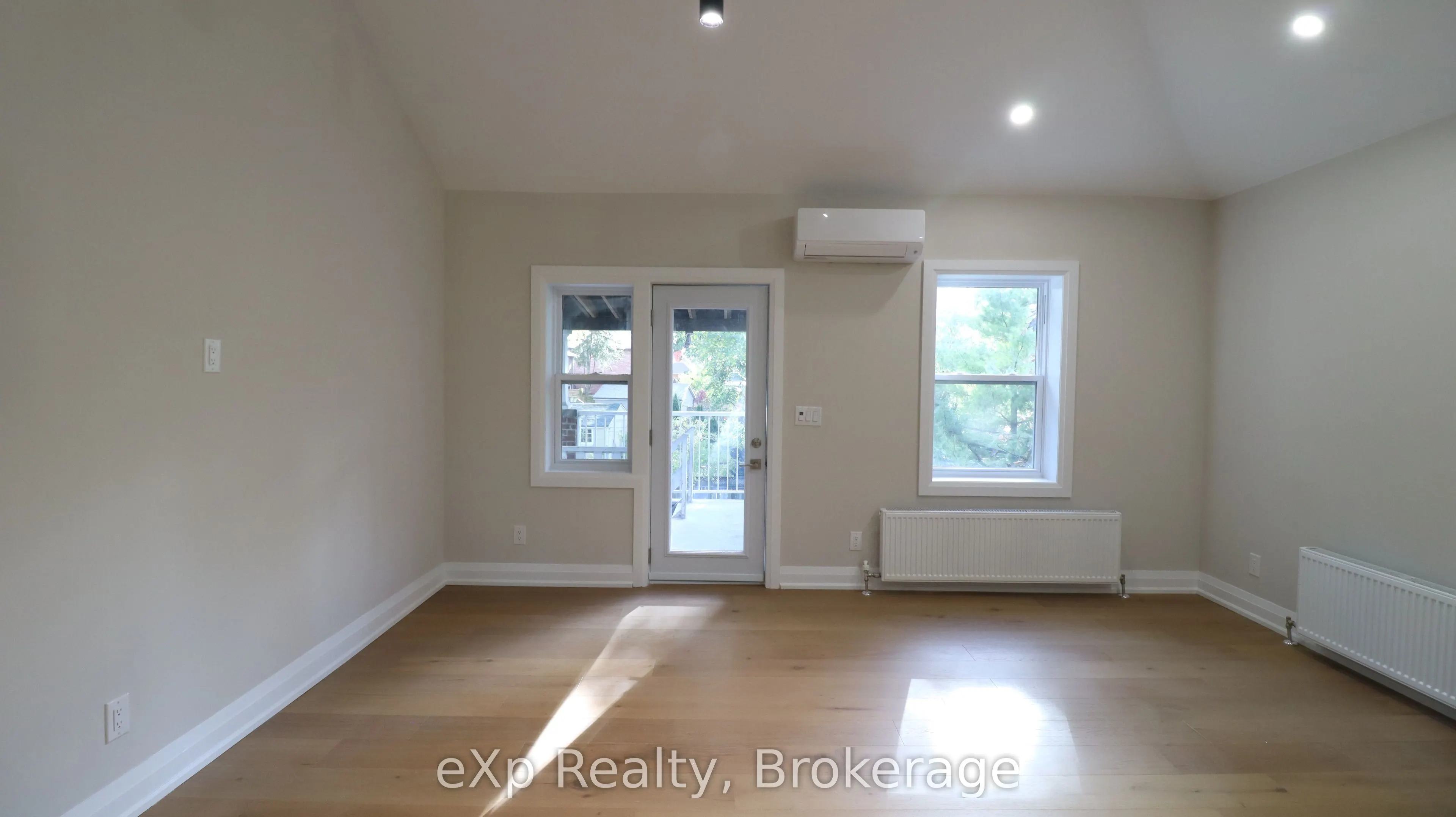 875 Millwood Road, #3B