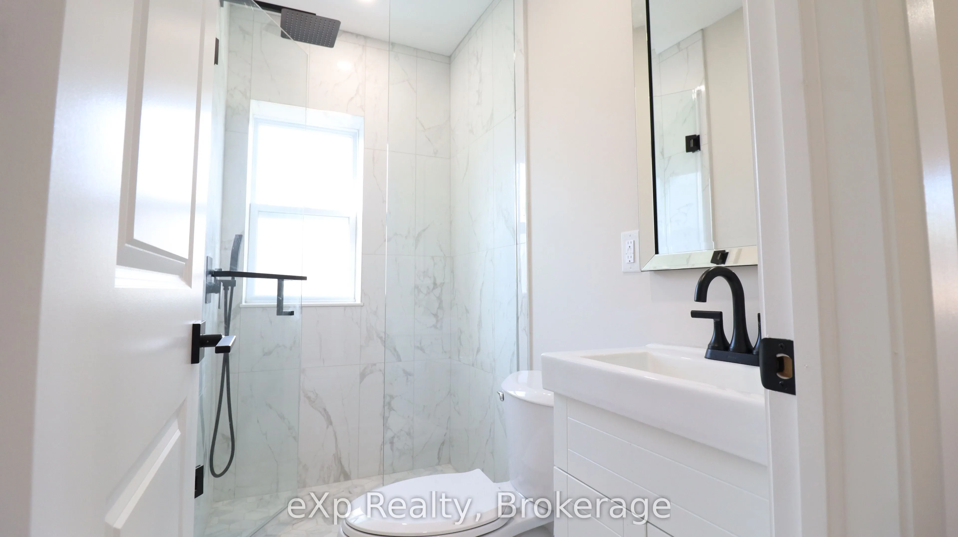 875 Millwood Road, #3B