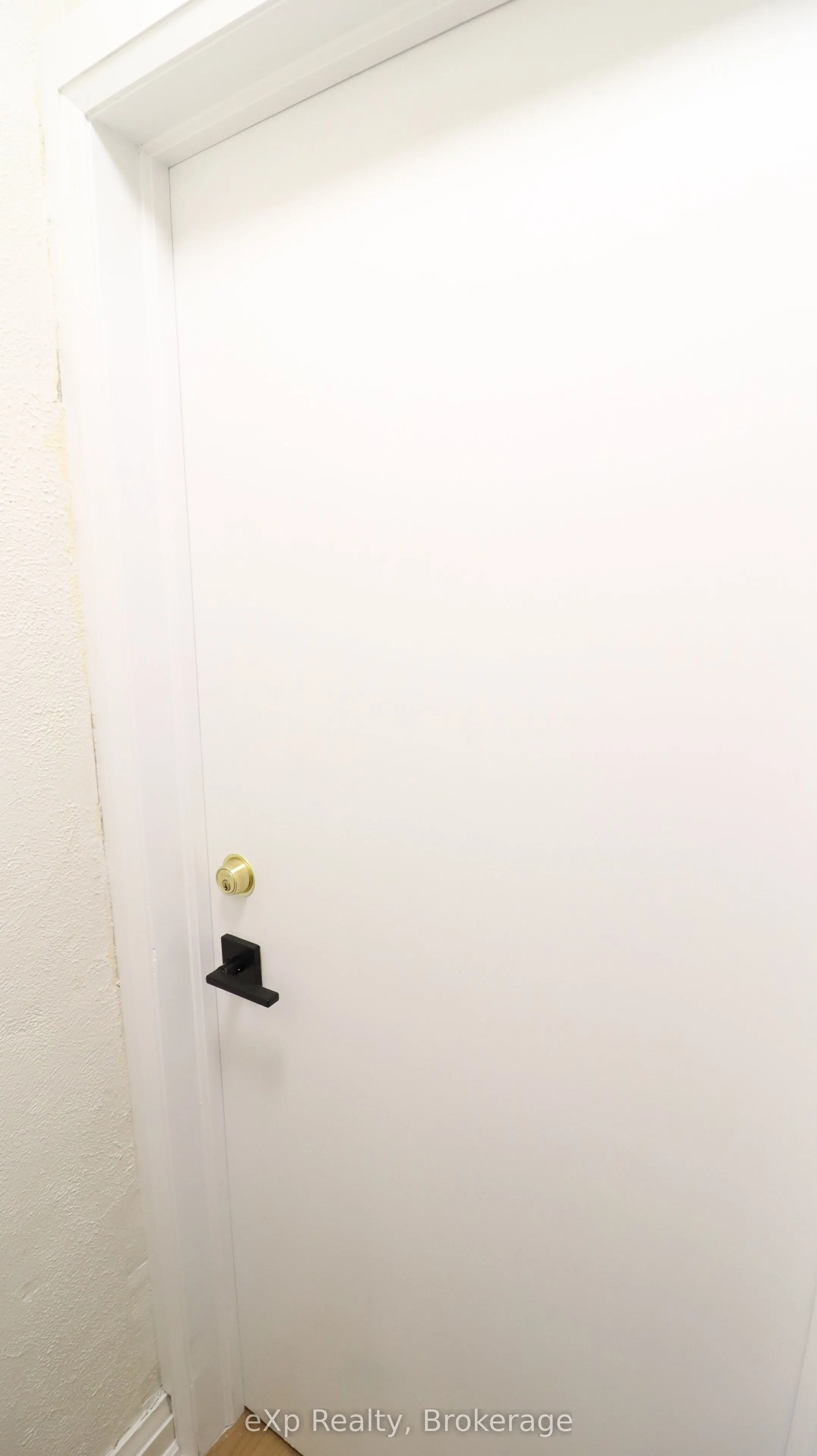 875 Millwood Road, #3B