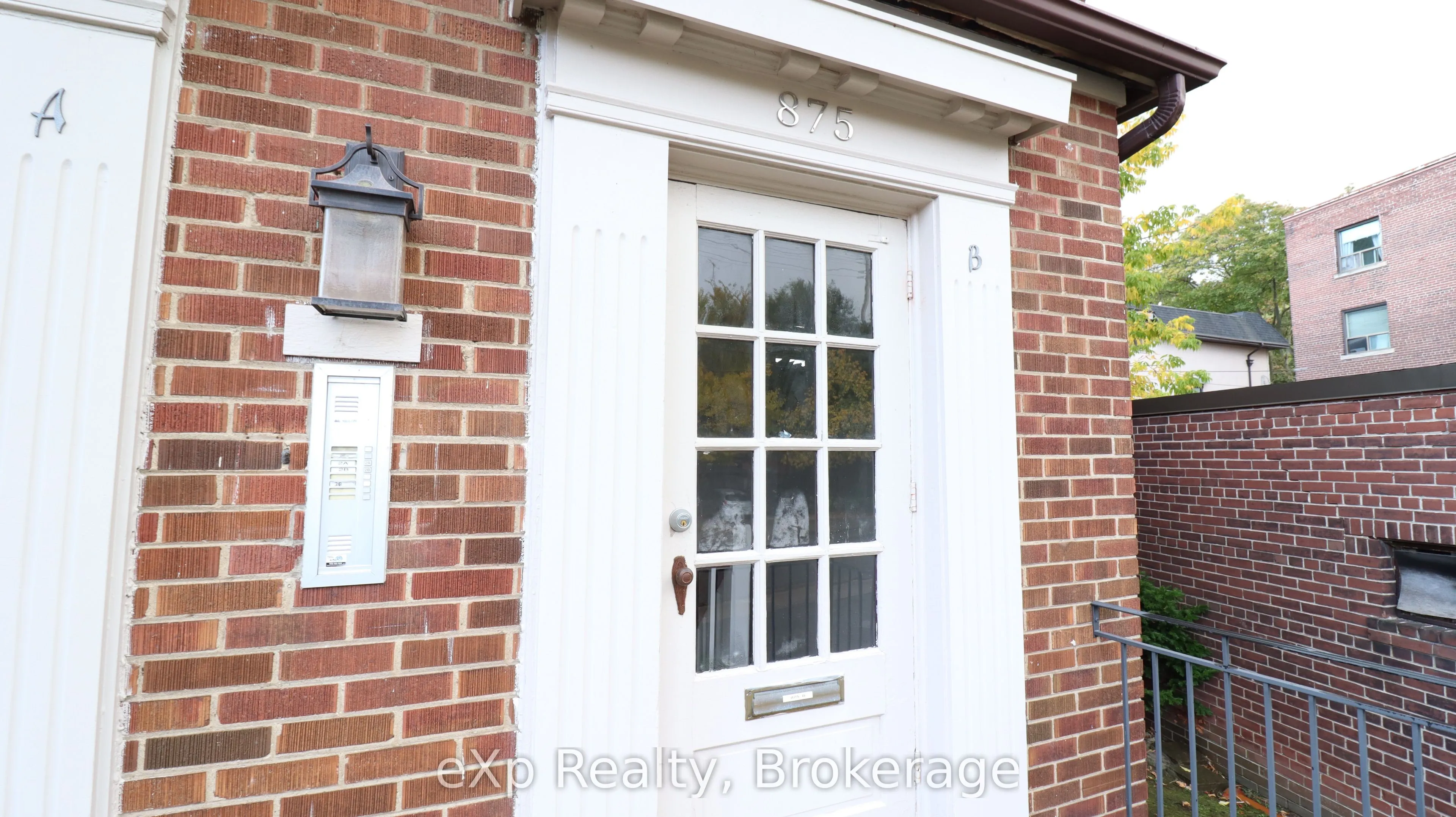 875 Millwood Road, #3B