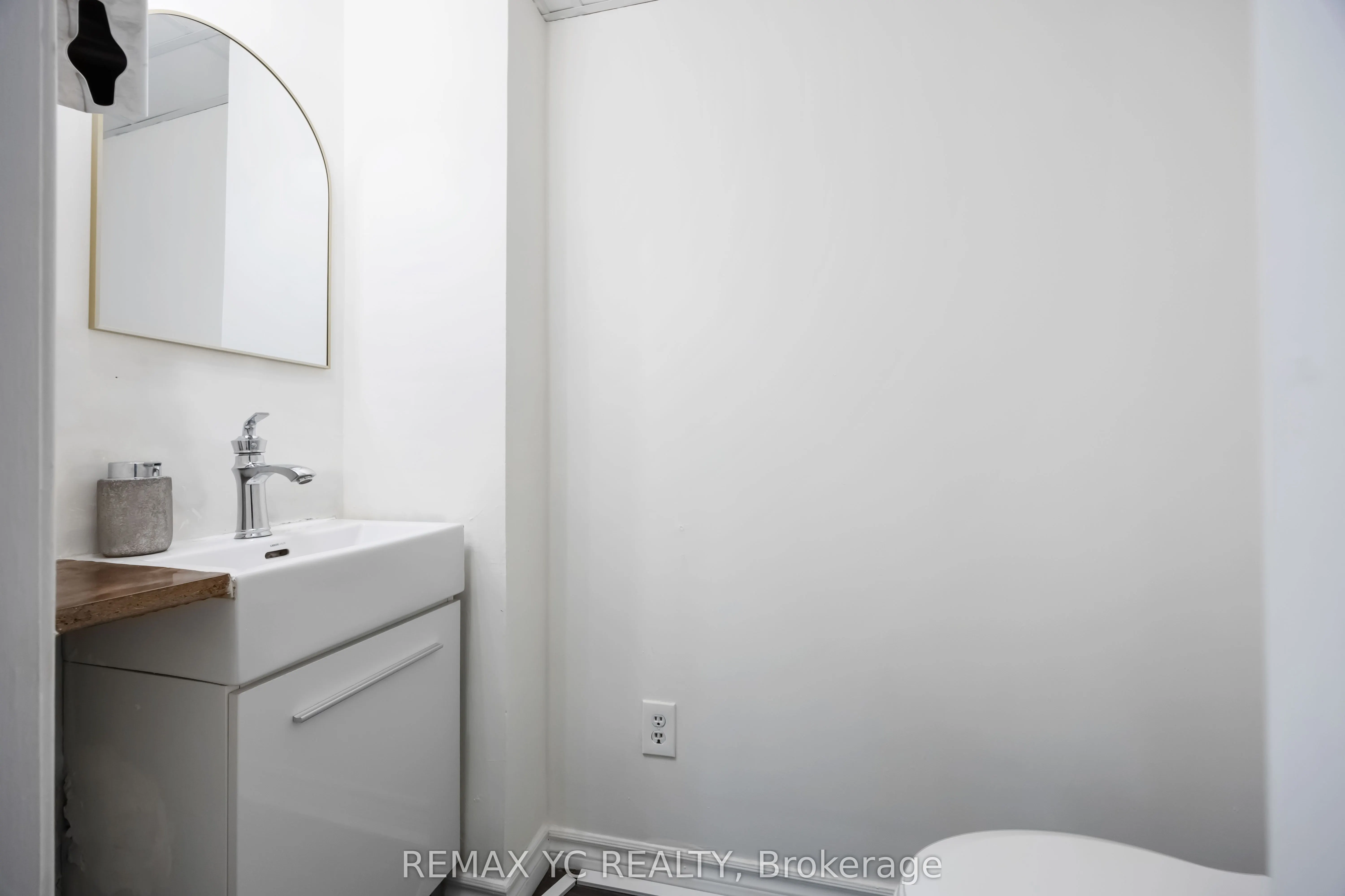 4864 Yonge Street, #2nd Floor