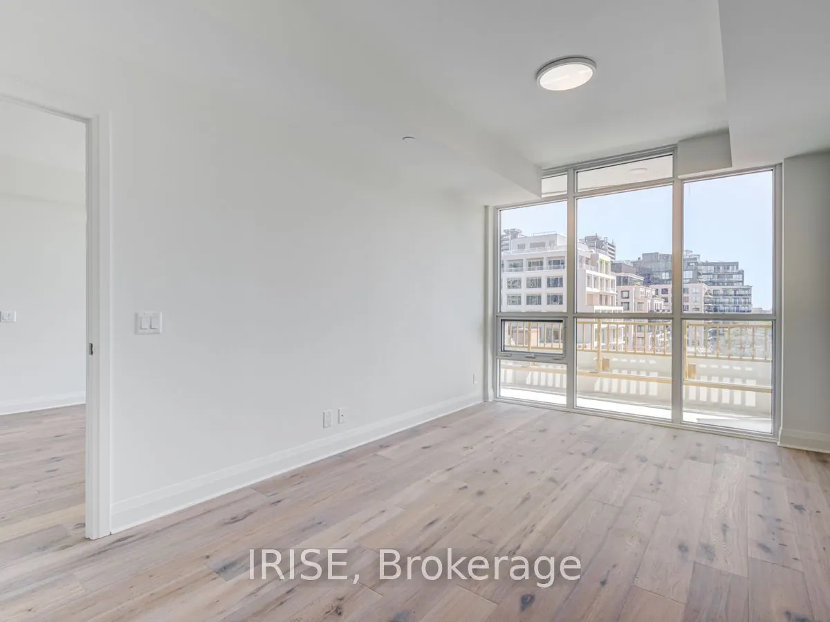 151 Avenue Road, #705