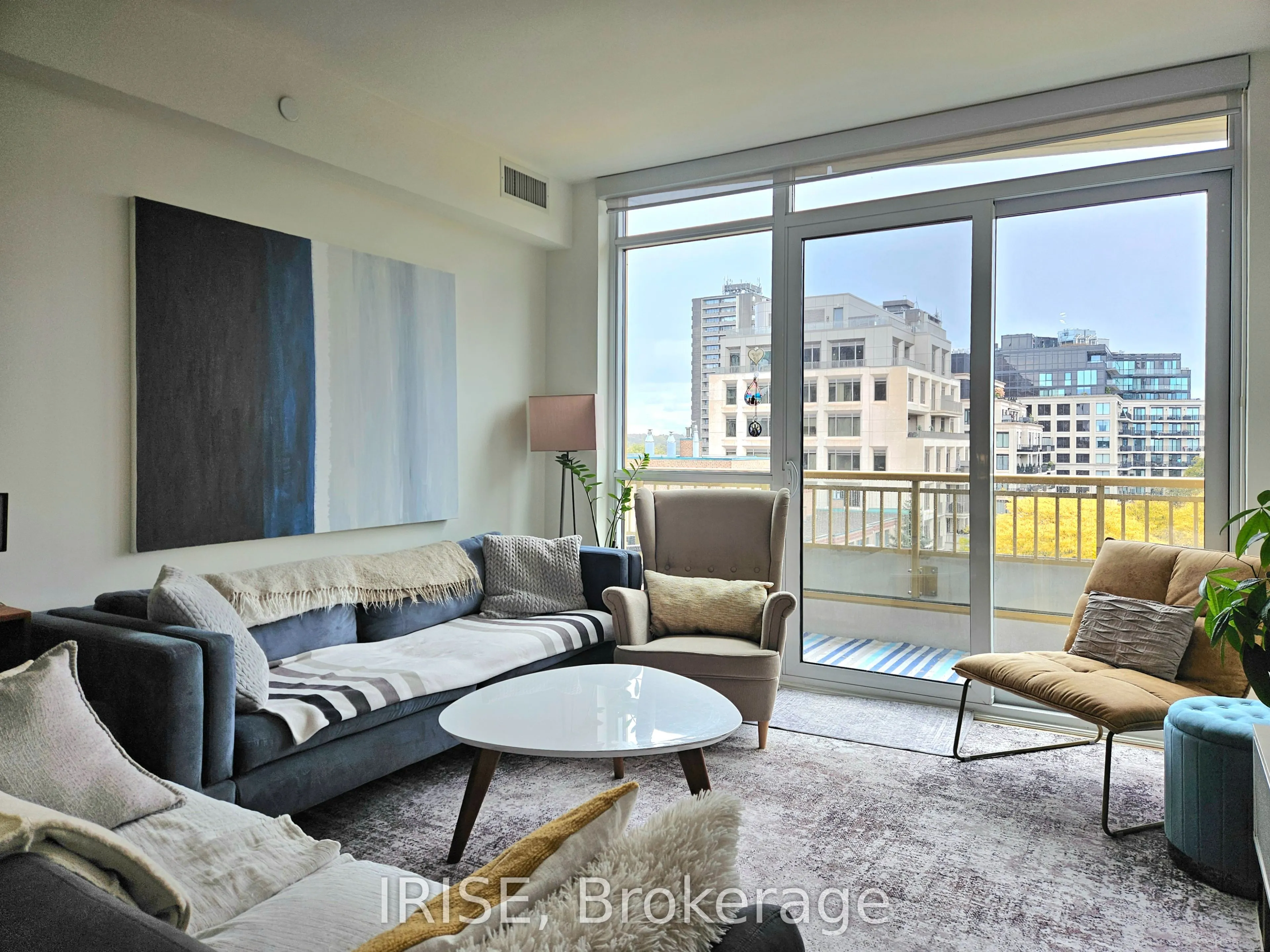 151 Avenue Road, #705