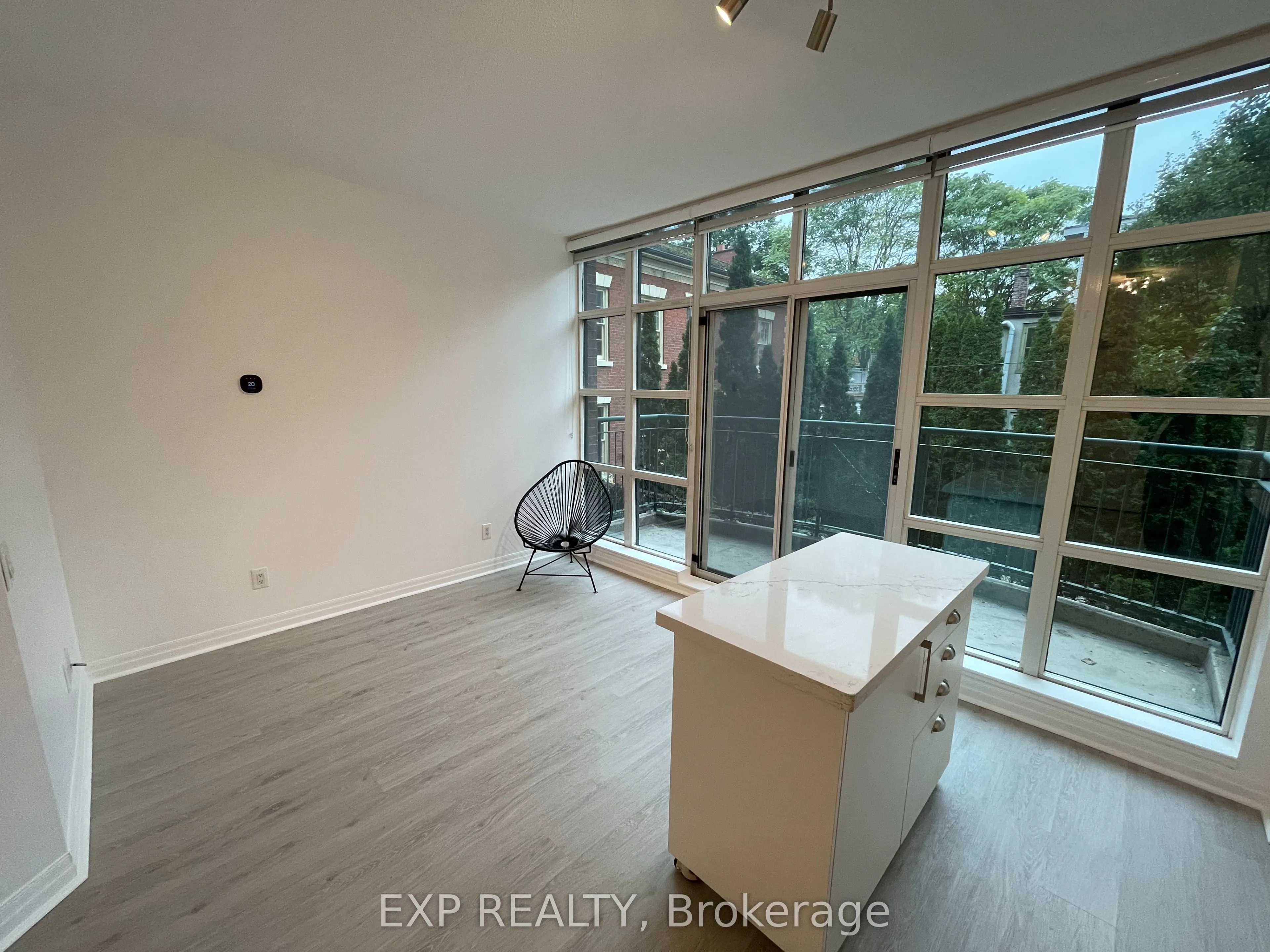 901 Queen Street W, #227