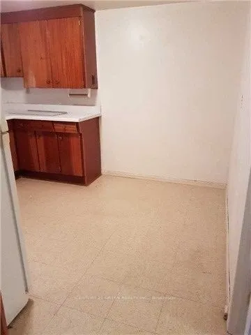 171 Kennard Avenue, #Bsmt