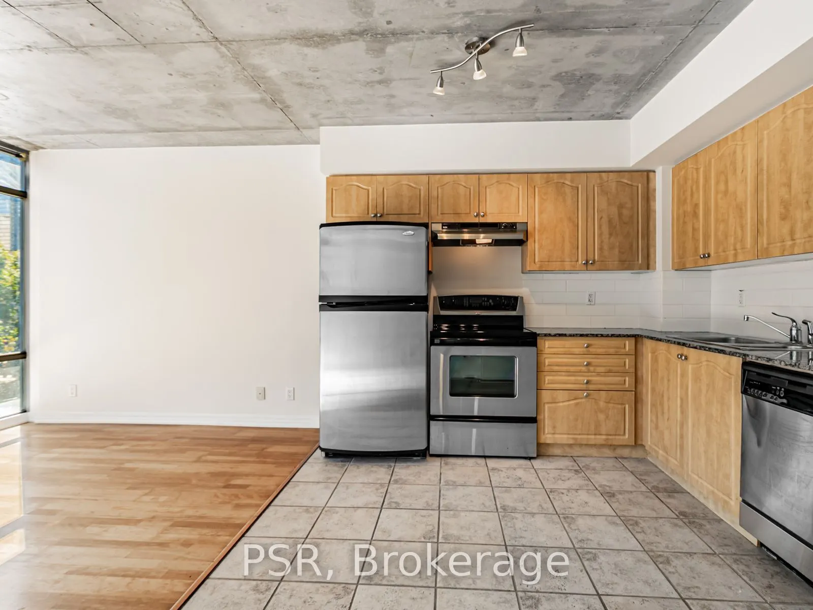 22 Wellesley Street E, #202